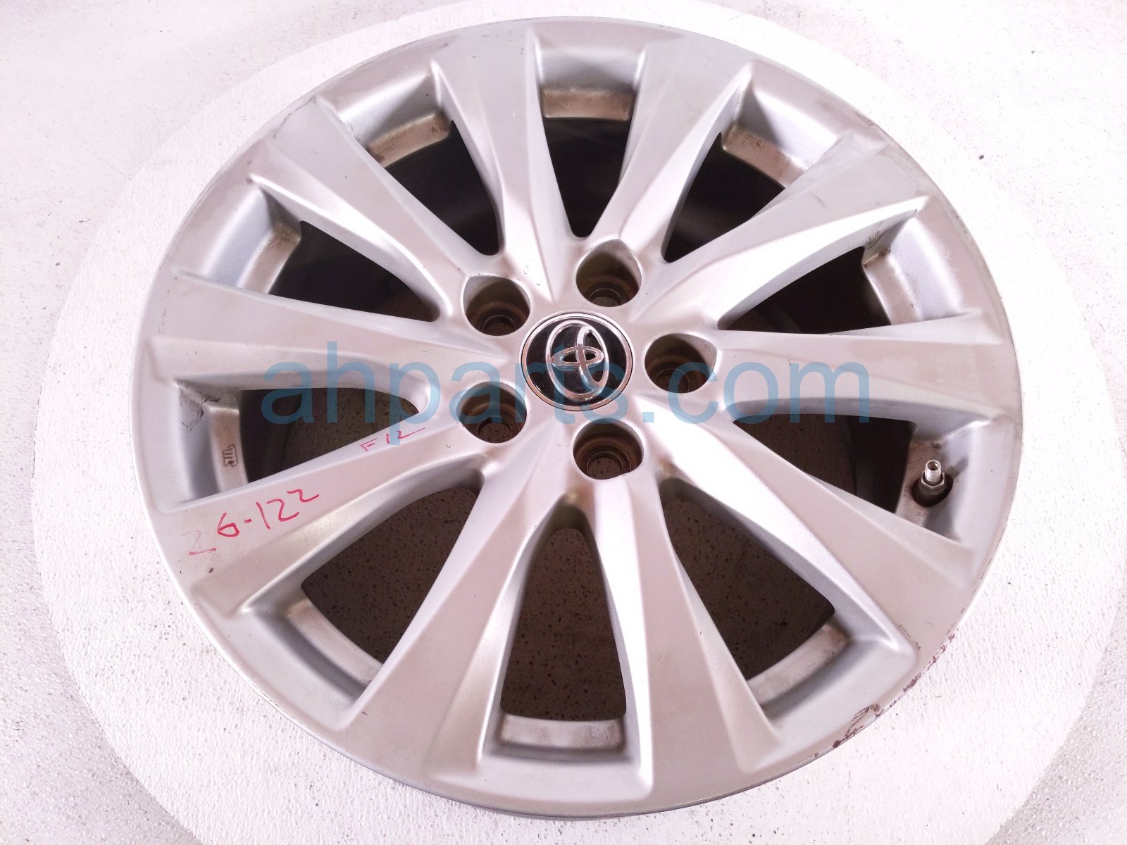 2018 Toyota Camry Front Driver Wheel / Rim 17x7.5j 42611 33C60 Replacement 2018 Toyota Camry Front Driver Wheel / Rim 17x7.5j 42611 33C60 Replacement thumbnail
