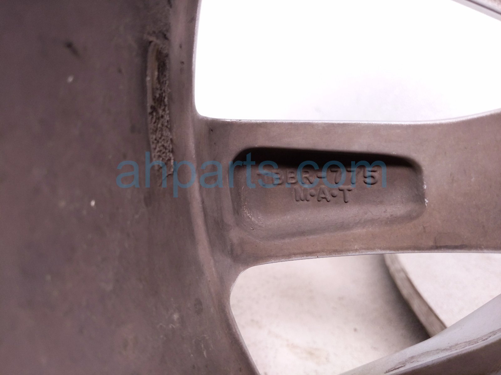 2018 Toyota Camry Front Driver Wheel / Rim 17x7.5j 42611 33C60 Replacement 2018 Toyota Camry Front Driver Wheel / Rim 17x7.5j 42611 33C60 Replacement thumbnail