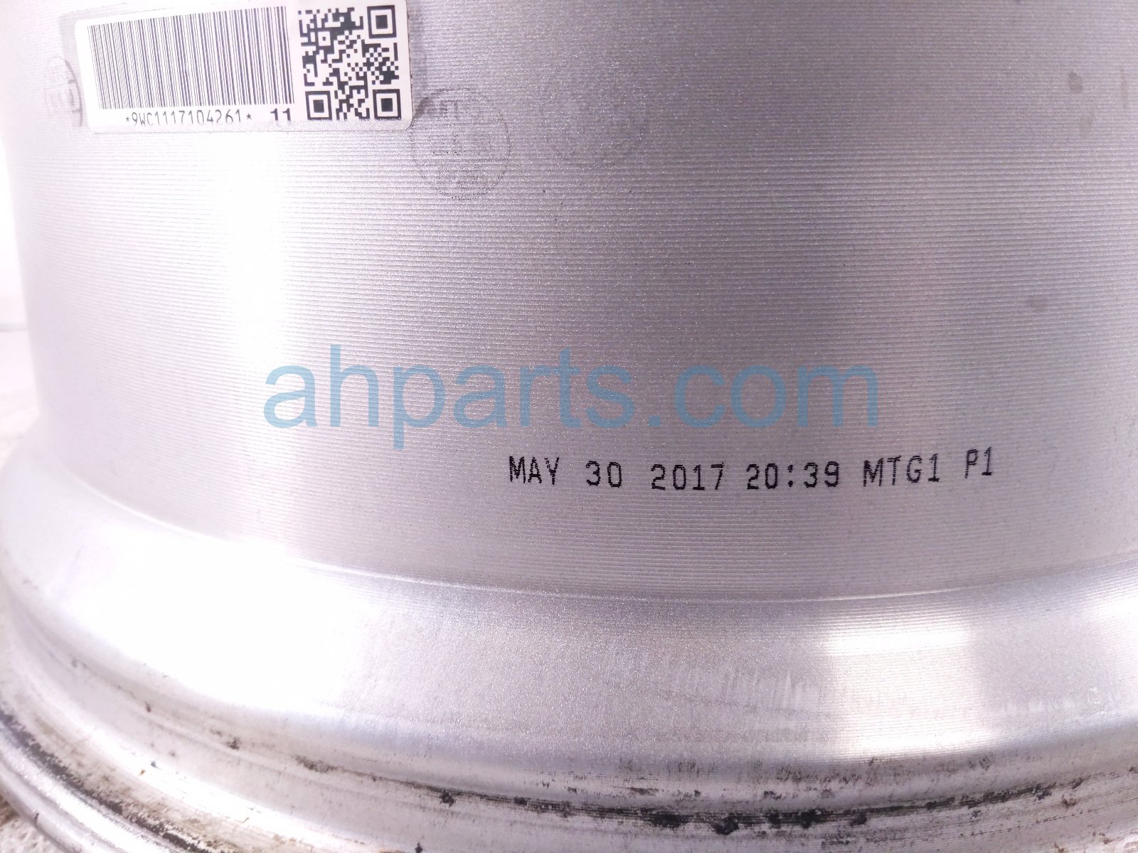 2018 Toyota Camry Front Driver Wheel / Rim 17x7.5j 42611 33C60 Replacement 2018 Toyota Camry Front Driver Wheel / Rim 17x7.5j 42611 33C60 Replacement thumbnail
