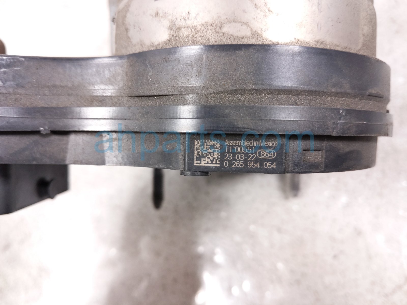 2023 Acura MDX Electric Power Brake Booster 46000 TYA A05 Replacement 2023 Acura MDX Electric Power Brake Booster 46000 TYA A05 Replacement thumbnail