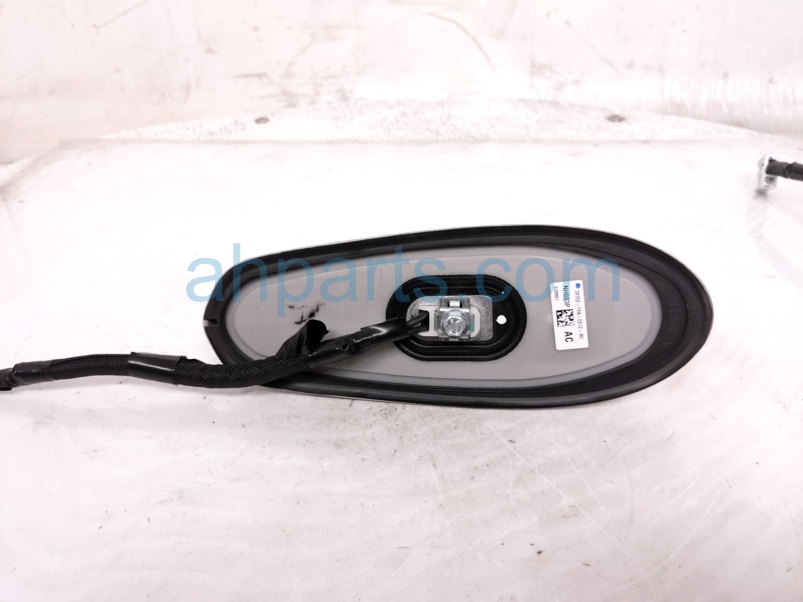 2019 Honda Accord Roof Antenna Assy White 39150 TVA A51ZC Replacement 2019 Honda Accord Roof Antenna Assy White 39150 TVA A51ZC Replacement thumbnail