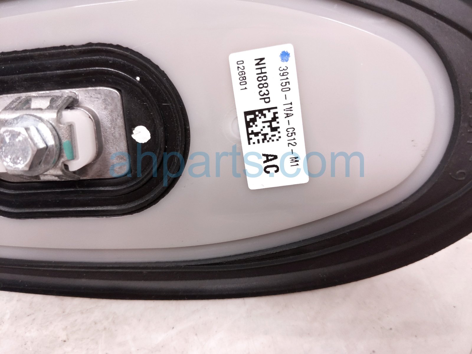 2019 Honda Accord Roof Antenna Assy White 39150 TVA A51ZC Replacement 2019 Honda Accord Roof Antenna Assy White 39150 TVA A51ZC Replacement thumbnail