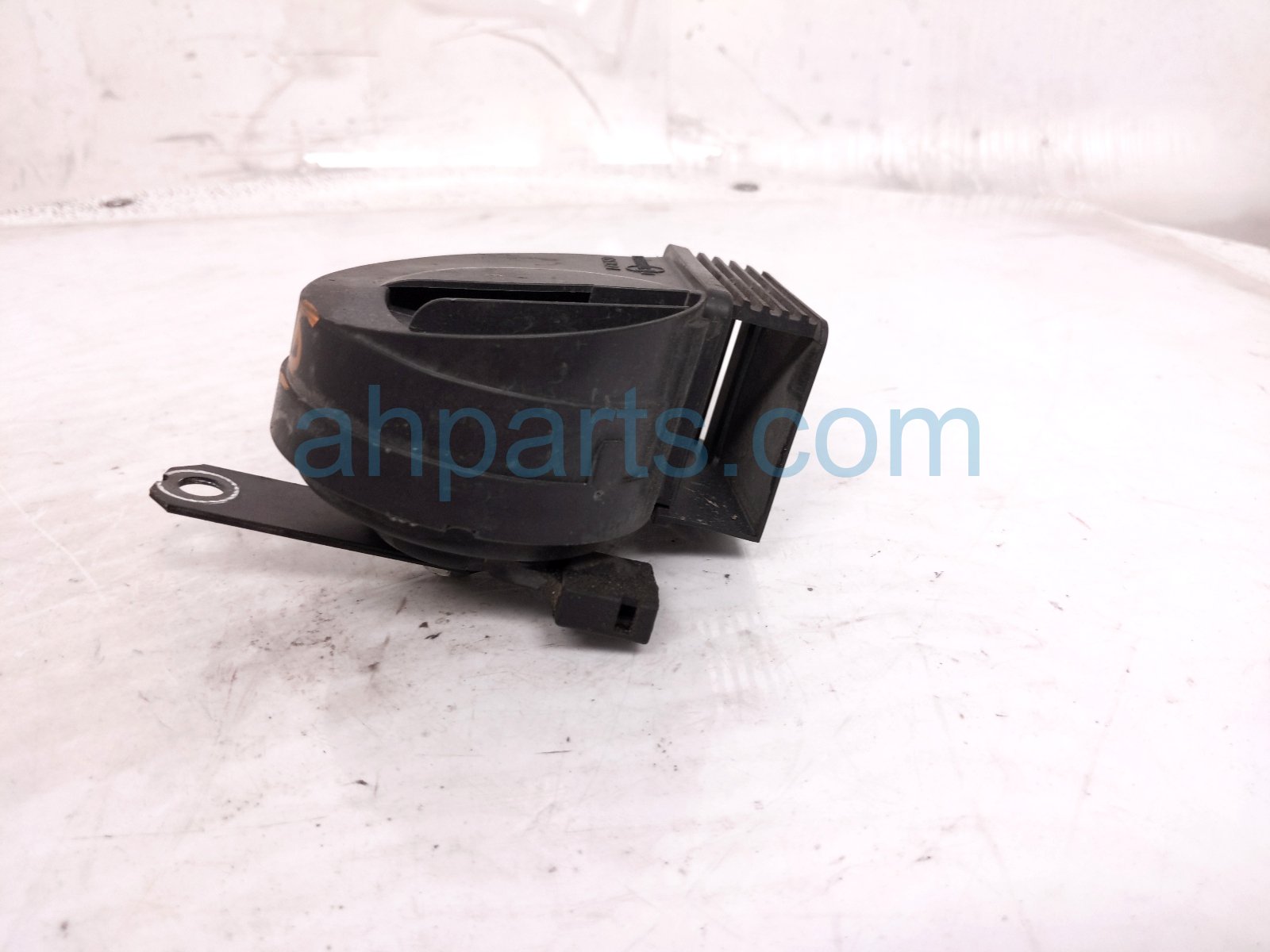 2024 Subaru Legacy Low Note Horn 86012AN20A Replacement 2024 Subaru Legacy Low Note Horn 86012AN20A Replacement thumbnail