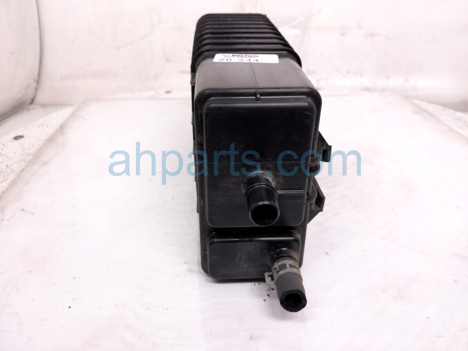 2022 Toyota Sienna Fuel Vapor Charcoal Canister 2.5l 77740 0E140 Replacement 2022 Toyota Sienna Fuel Vapor Charcoal Canister 2.5l 77740 0E140 Replacement thumbnail