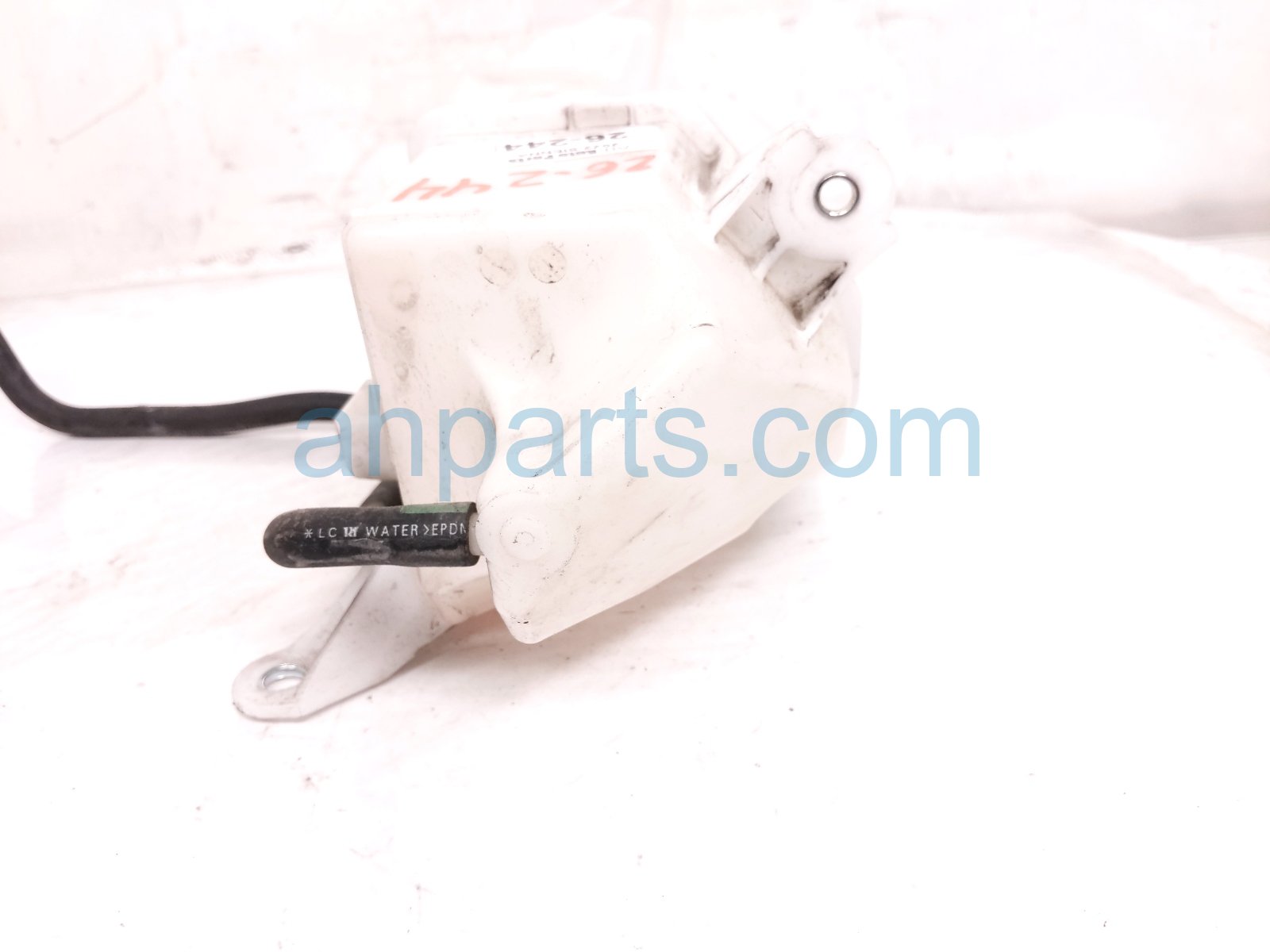 2022 Toyota Sienna Coolant Overflow Reservoir Tank 16470 0P130 Replacement 2022 Toyota Sienna Coolant Overflow Reservoir Tank 16470 0P130 Replacement thumbnail