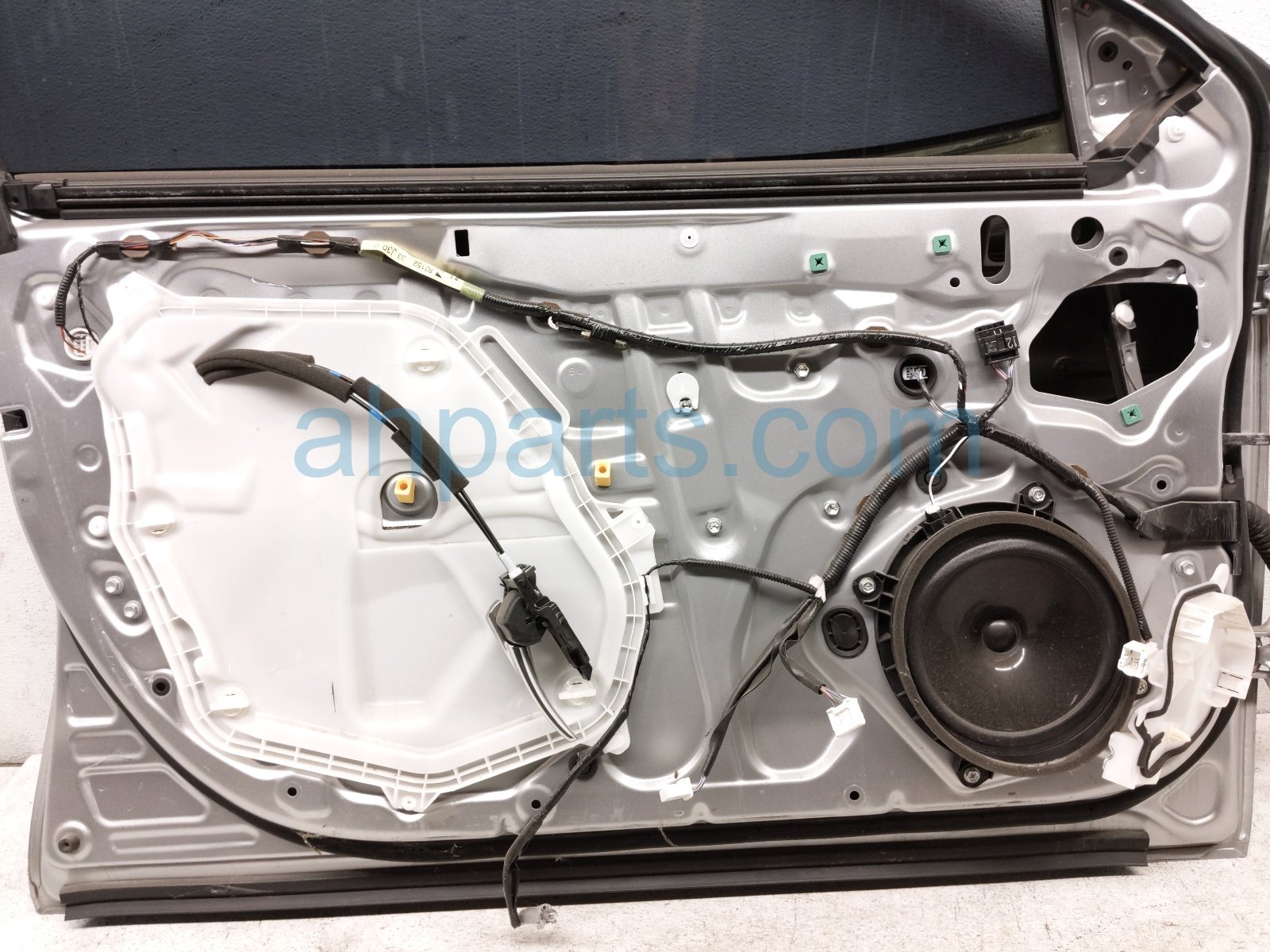 2018 Toyota Camry Front Driver Door Silver No Mirror/trim 67002 33251 Replacement 2018 Toyota Camry Front Driver Door Silver No Mirror/trim 67002 33251 Replacement thumbnail