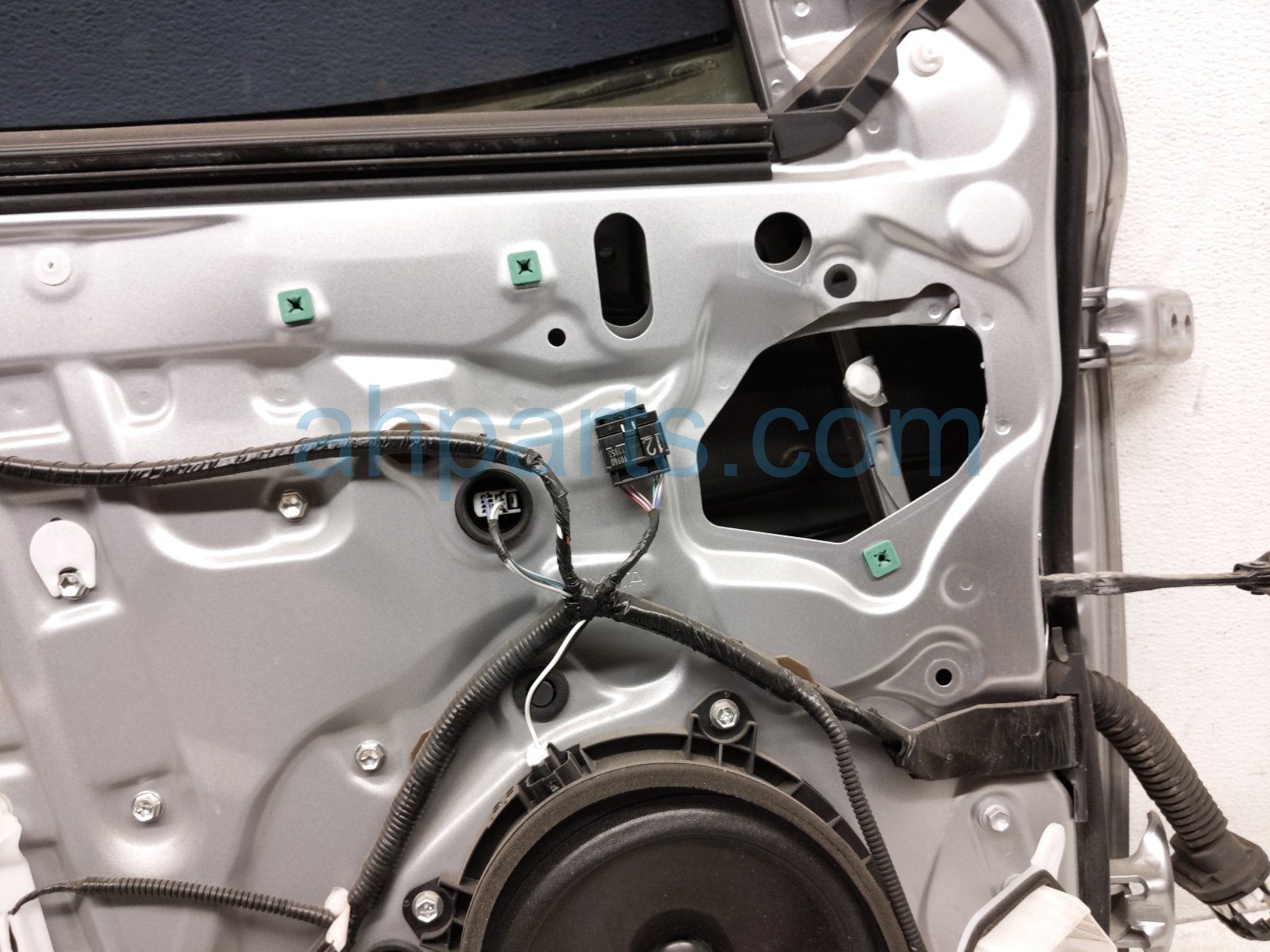 2018 Toyota Camry Front Driver Door Silver No Mirror/trim 67002 33251 Replacement 2018 Toyota Camry Front Driver Door Silver No Mirror/trim 67002 33251 Replacement thumbnail