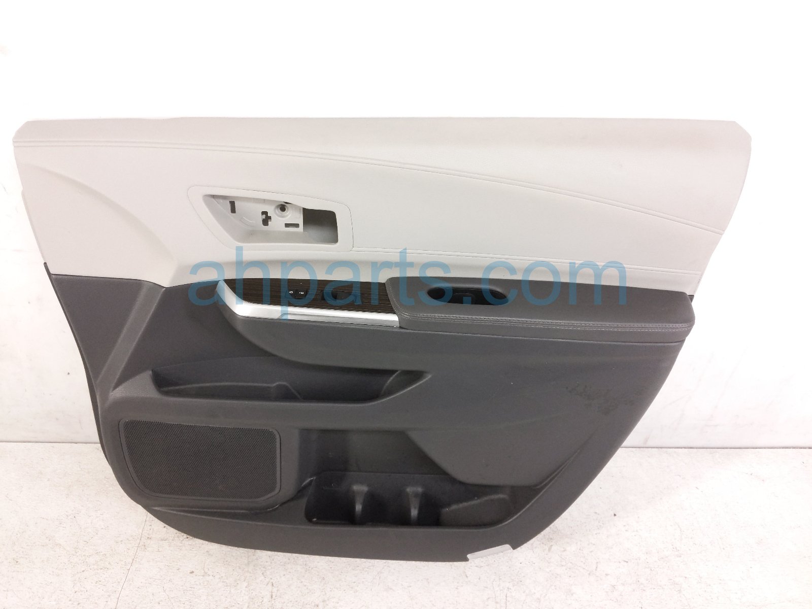 2022 Toyota Sienna Trim / Liner Front Passenger Interior Door Panel Grey Xle 67610 08240 B3 Replacement 2022 Toyota Sienna Trim / Liner Front Passenger Interior Door Panel Grey Xle 67610 08240 B3 Replacement thumbnail
