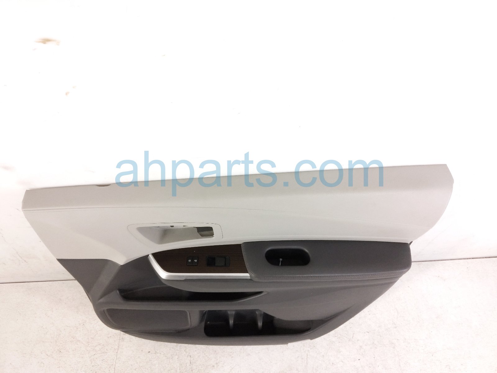 2022 Toyota Sienna Trim / Liner Front Passenger Interior Door Panel Grey Xle 67610 08240 B3 Replacement 2022 Toyota Sienna Trim / Liner Front Passenger Interior Door Panel Grey Xle 67610 08240 B3 Replacement thumbnail