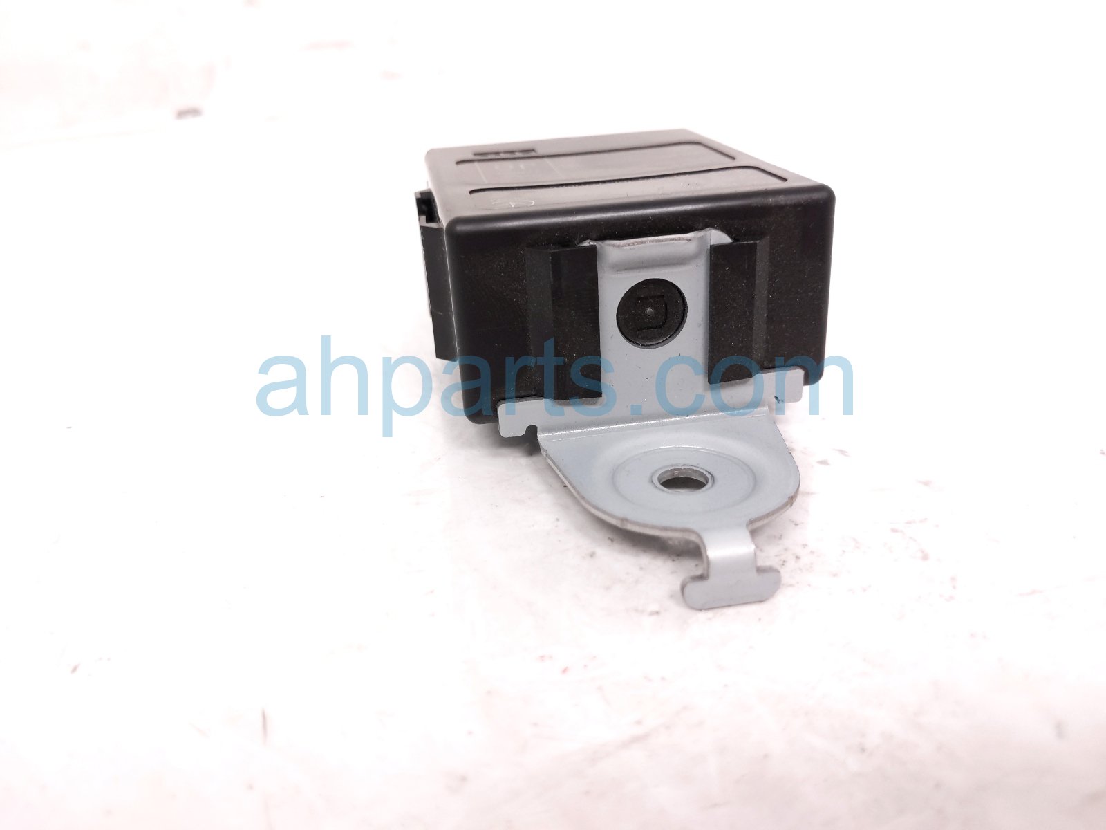 2025 Subaru Outback Legacy Tpms Keyless Ctrl Mod Rear Driver 88035VC030 Replacement 2025 Subaru Outback Legacy Tpms Keyless Ctrl Mod Rear Driver 88035VC030 Replacement thumbnail