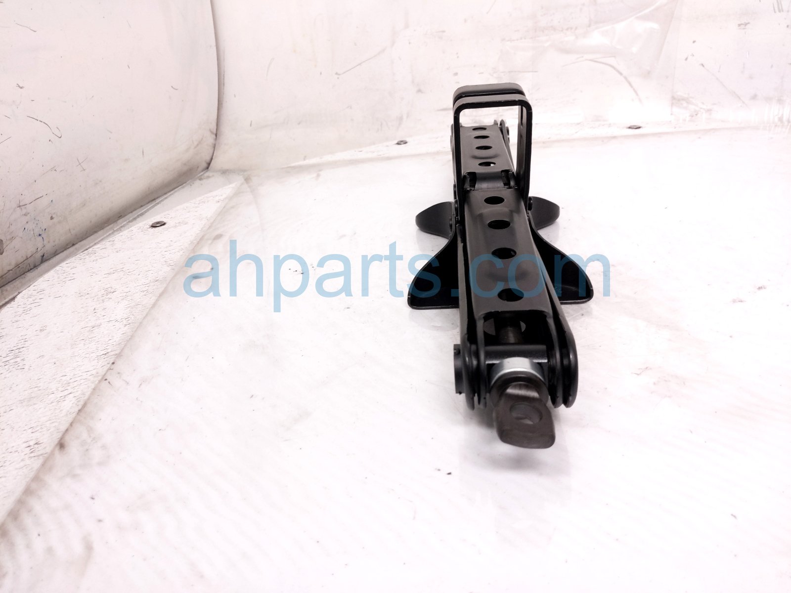 2025 Subaru Outback Legacy Scissor Jack Only 97032AN00A Replacement 2025 Subaru Outback Legacy Scissor Jack Only 97032AN00A Replacement thumbnail