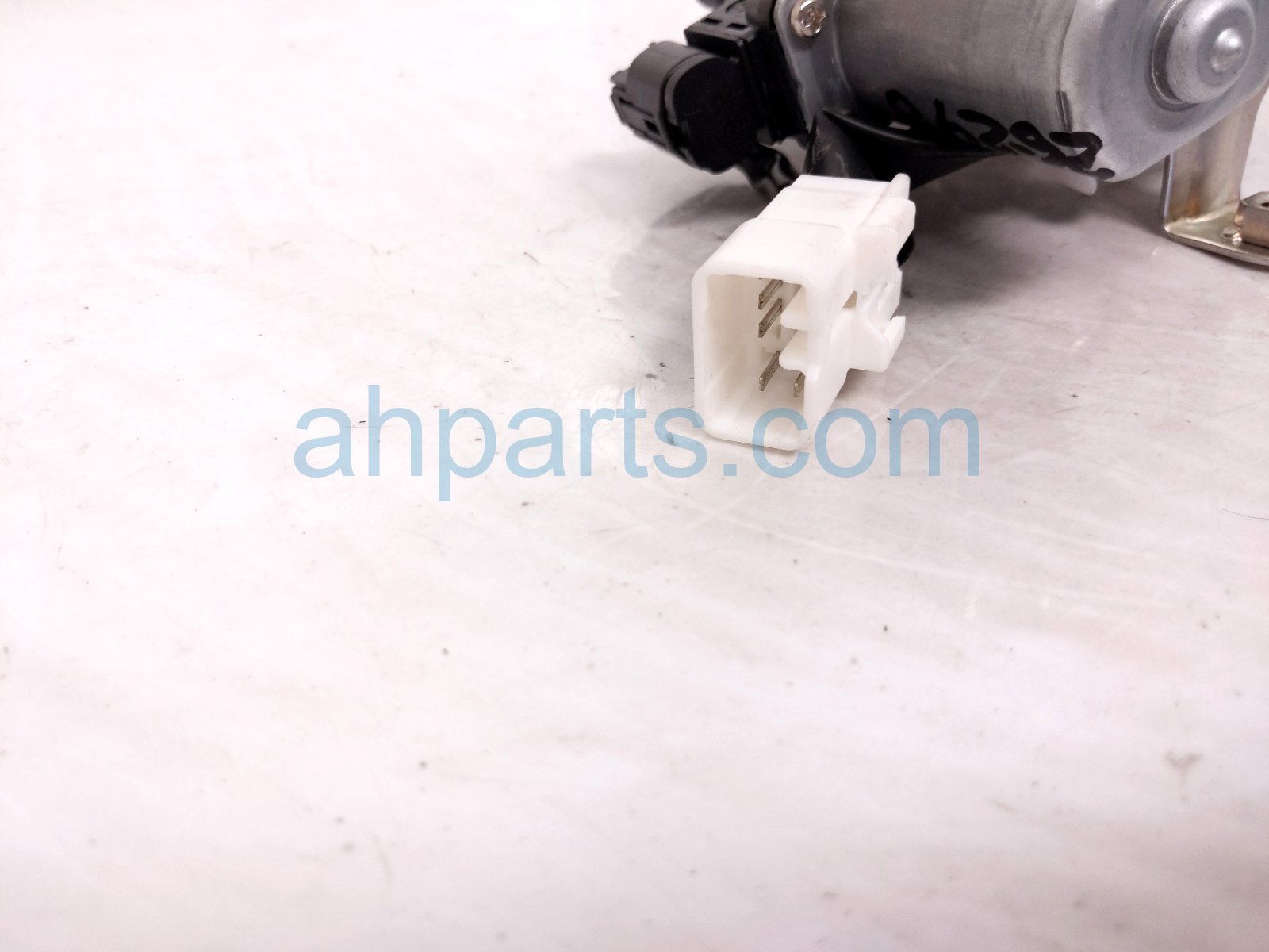 2025 Subaru Outback Legacy Rear Liftgate Lock Actuator 57530AL000 Replacement 2025 Subaru Outback Legacy Rear Liftgate Lock Actuator 57530AL000 Replacement thumbnail