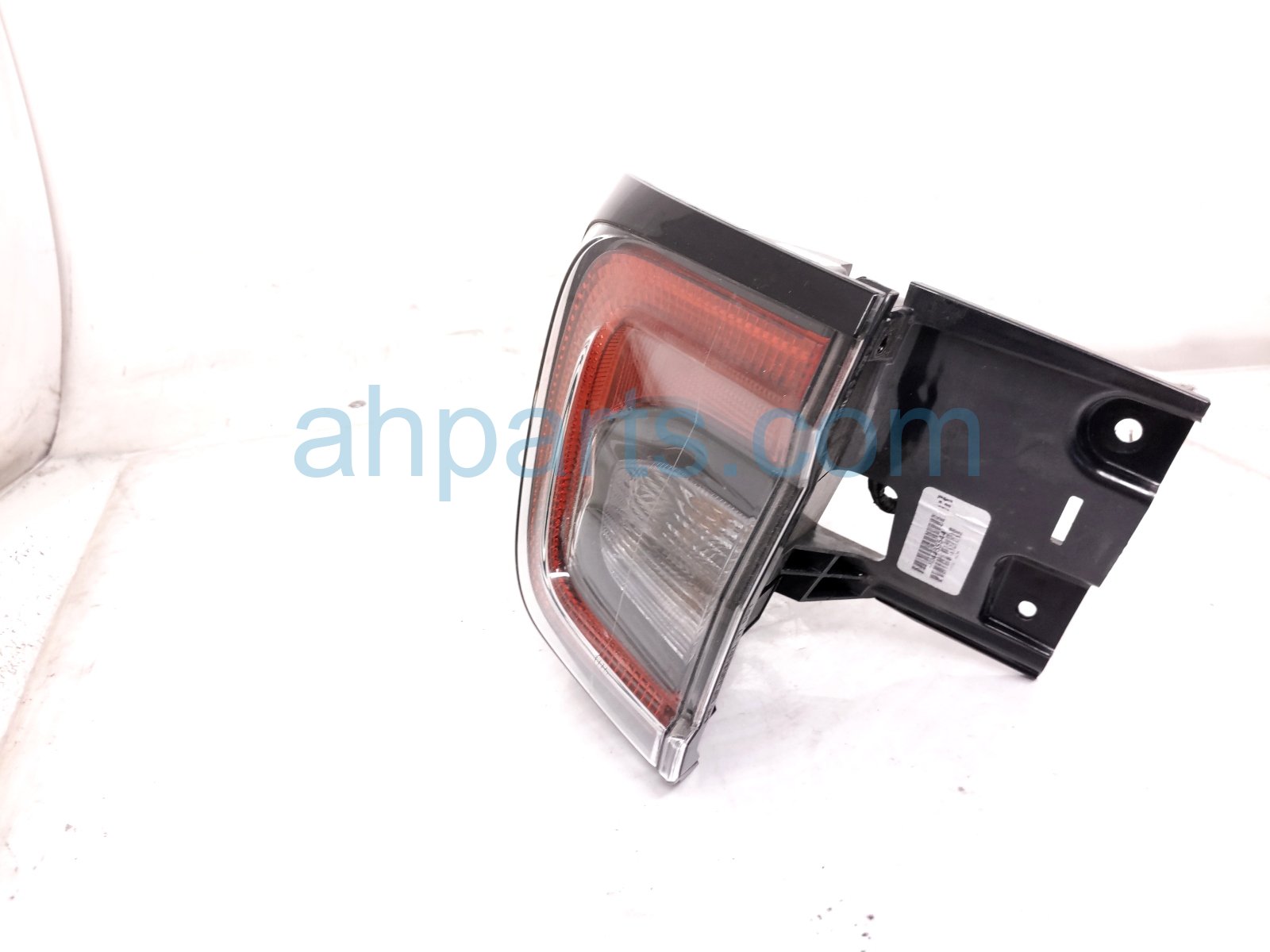 2025 Subaru Outback Legacy Light / Rear Passenger Tail Lamp (on Body) 84201AN00B Replacement 2025 Subaru Outback Legacy Light / Rear Passenger Tail Lamp (on Body) 84201AN00B Replacement thumbnail