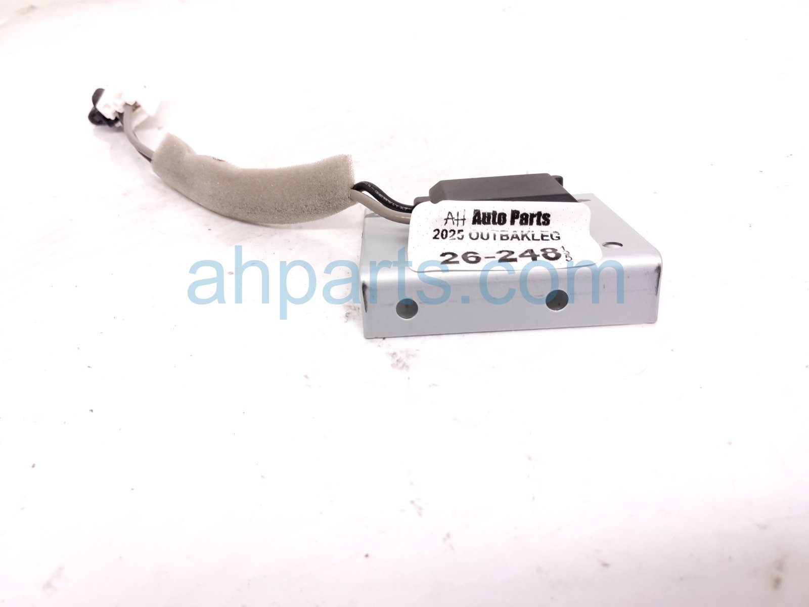 Subaru GPS ANTENNA MODULE - FRONT LEFT