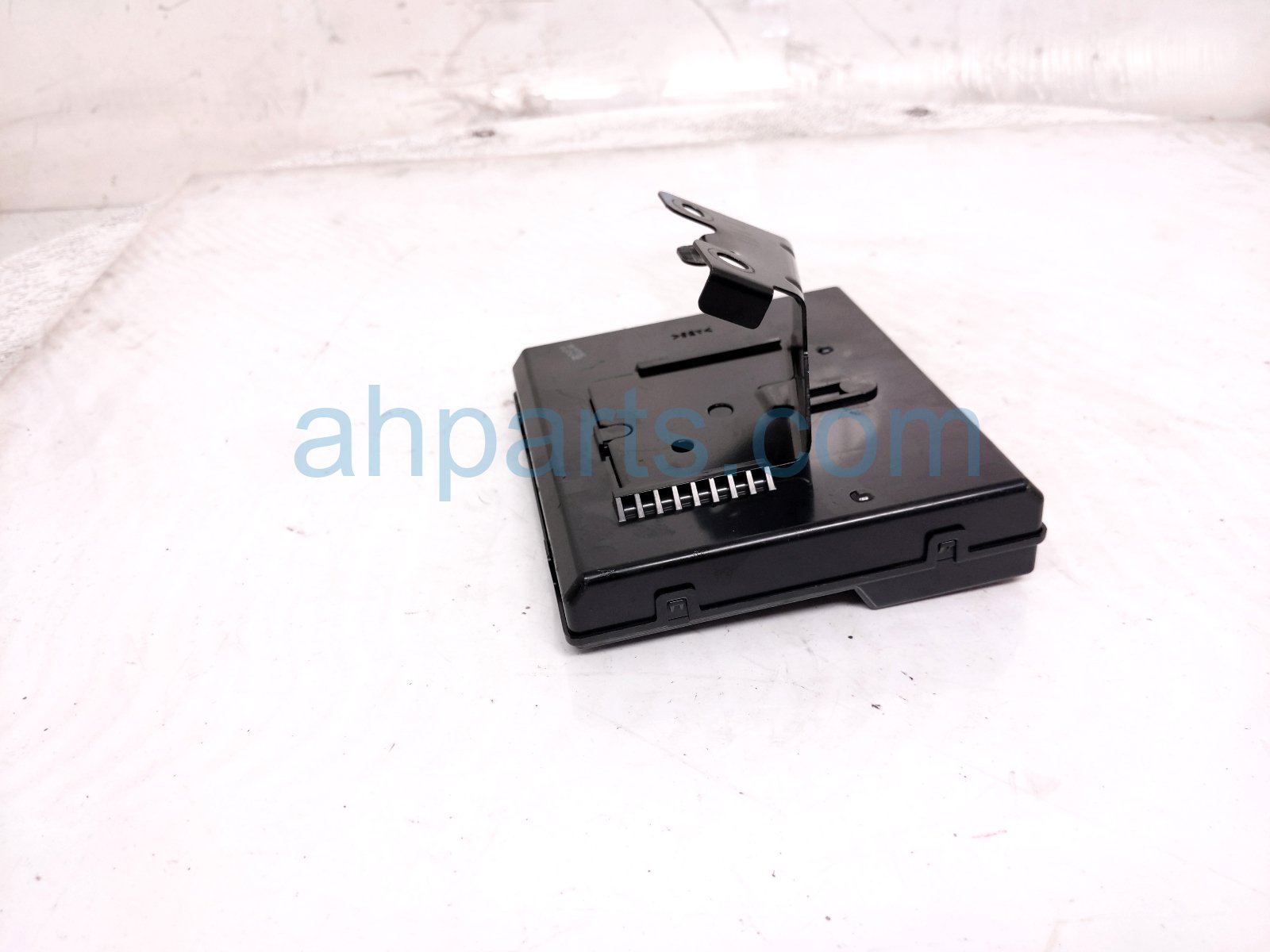 2025 Subaru Outback Legacy Keyless Entry Module 88801AN200 Replacement 2025 Subaru Outback Legacy Keyless Entry Module 88801AN200 Replacement thumbnail