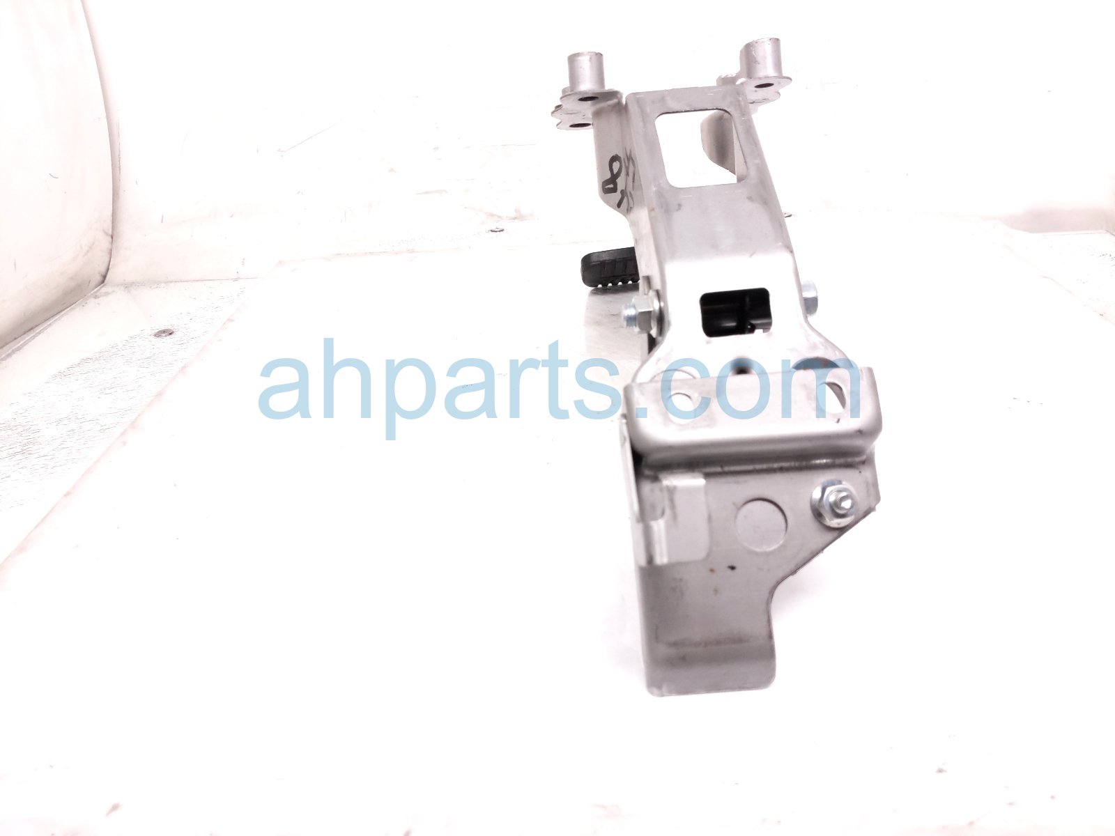2025 Subaru Outback Legacy Brake Pedal Assy 2.5l Awd 36004FG081 Replacement 2025 Subaru Outback Legacy Brake Pedal Assy 2.5l Awd 36004FG081 Replacement thumbnail