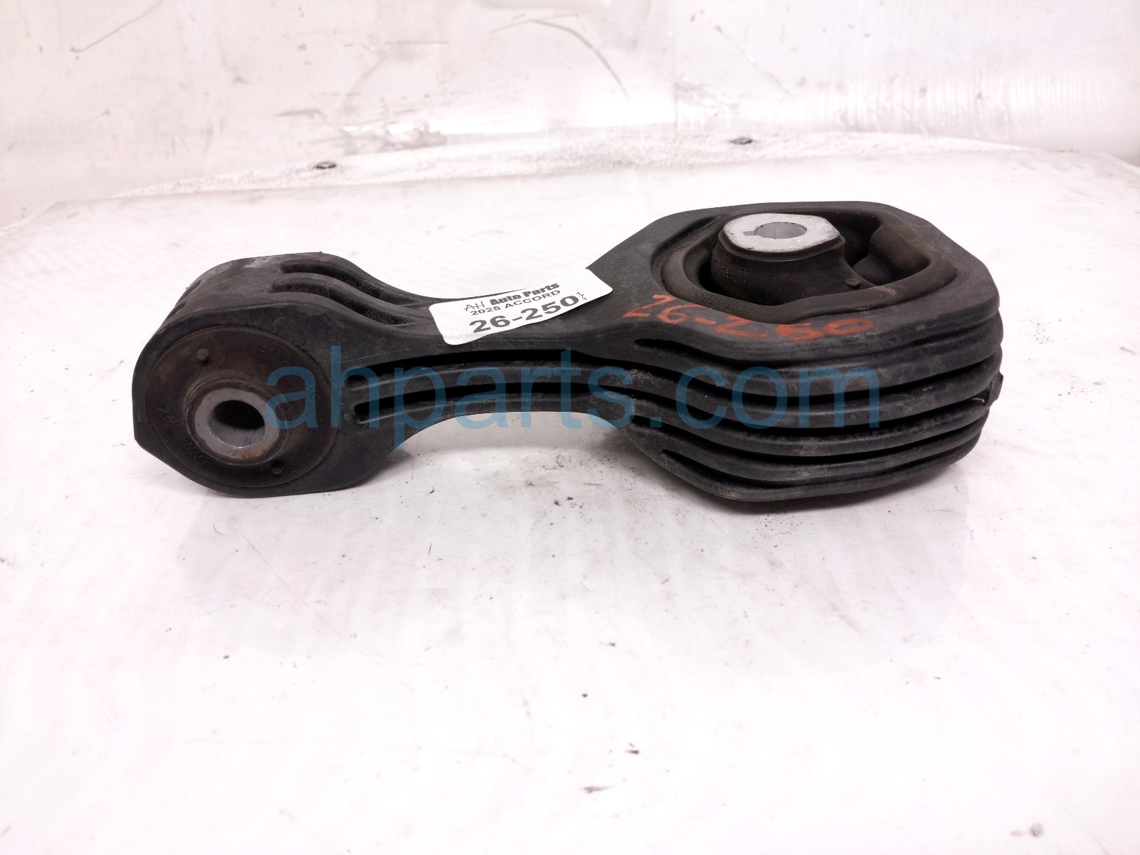 Honda LOWER ENGINE TORQUE ROD - 2.0L HYB Honda LOWER ENGINE TORQUE ROD - 2.0L HYB