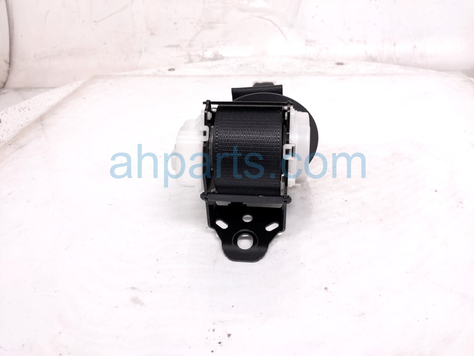 2022 Toyota Sienna Rear Seat 3rd Row Driver Belt Retractor Black 73570 08041 C1 Replacement 2022 Toyota Sienna Rear Seat 3rd Row Driver Belt Retractor Black 73570 08041 C1 Replacement thumbnail