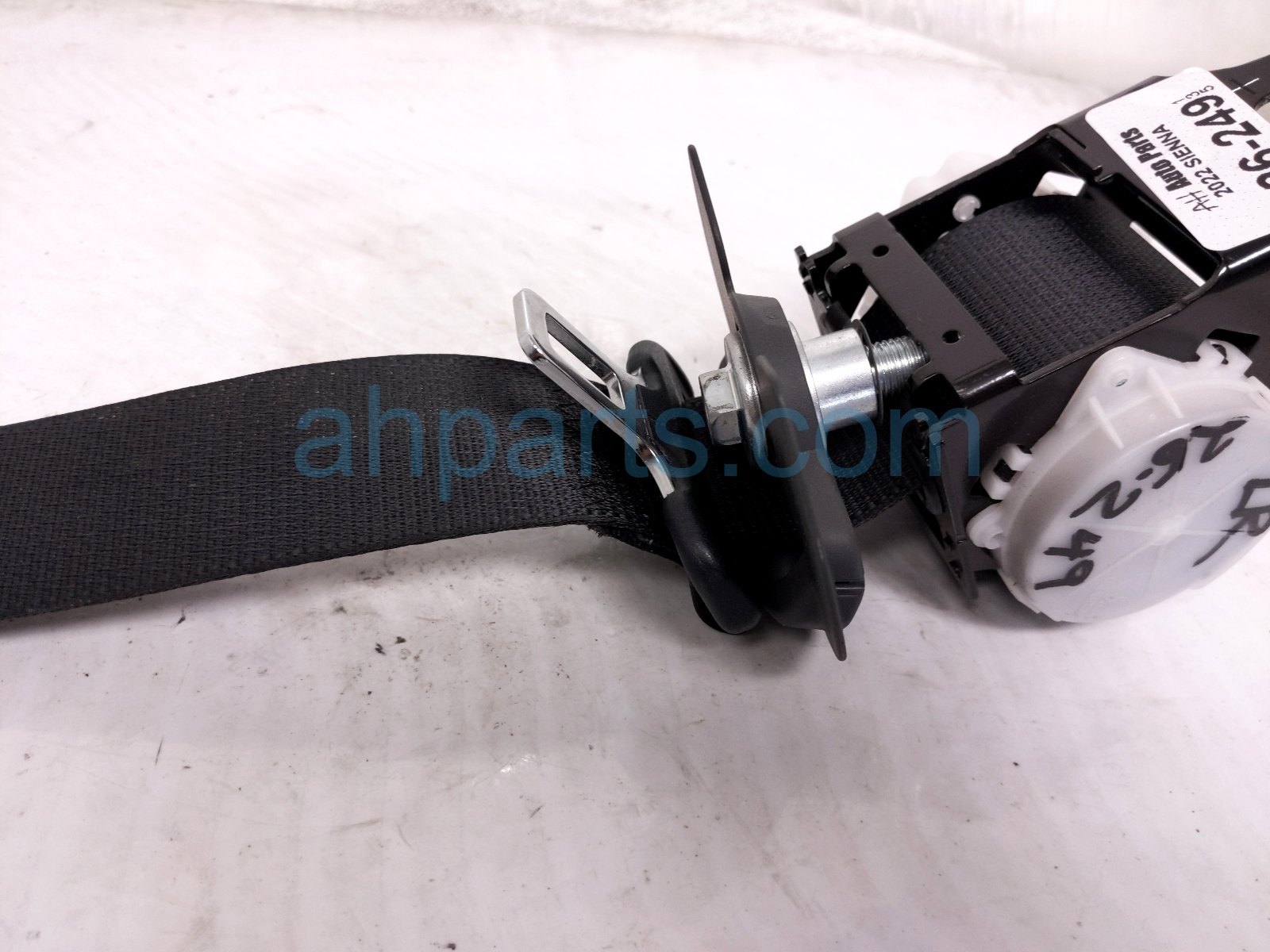 2022 Toyota Sienna Rear Seat 3rd Row Driver Belt Retractor Black 73570 08041 C1 Replacement 2022 Toyota Sienna Rear Seat 3rd Row Driver Belt Retractor Black 73570 08041 C1 Replacement thumbnail