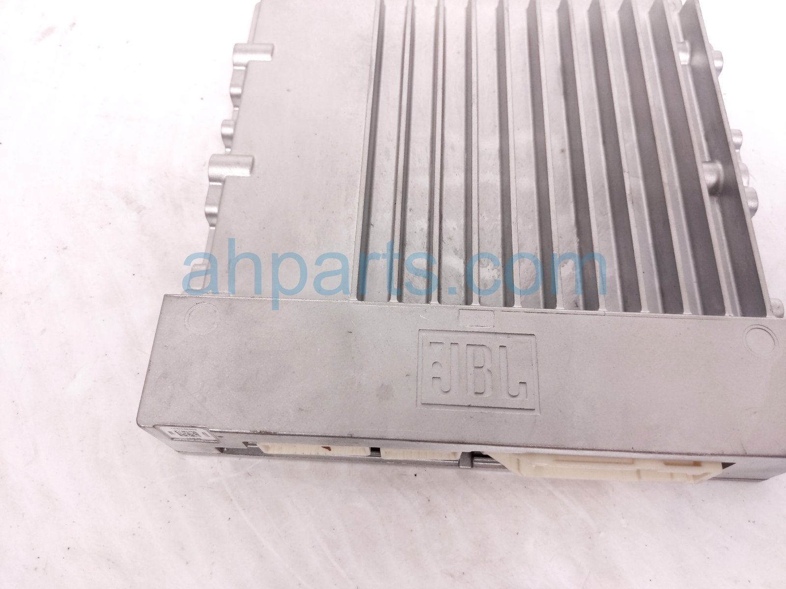 Toyota RADIO AMPLIFIER UNIT