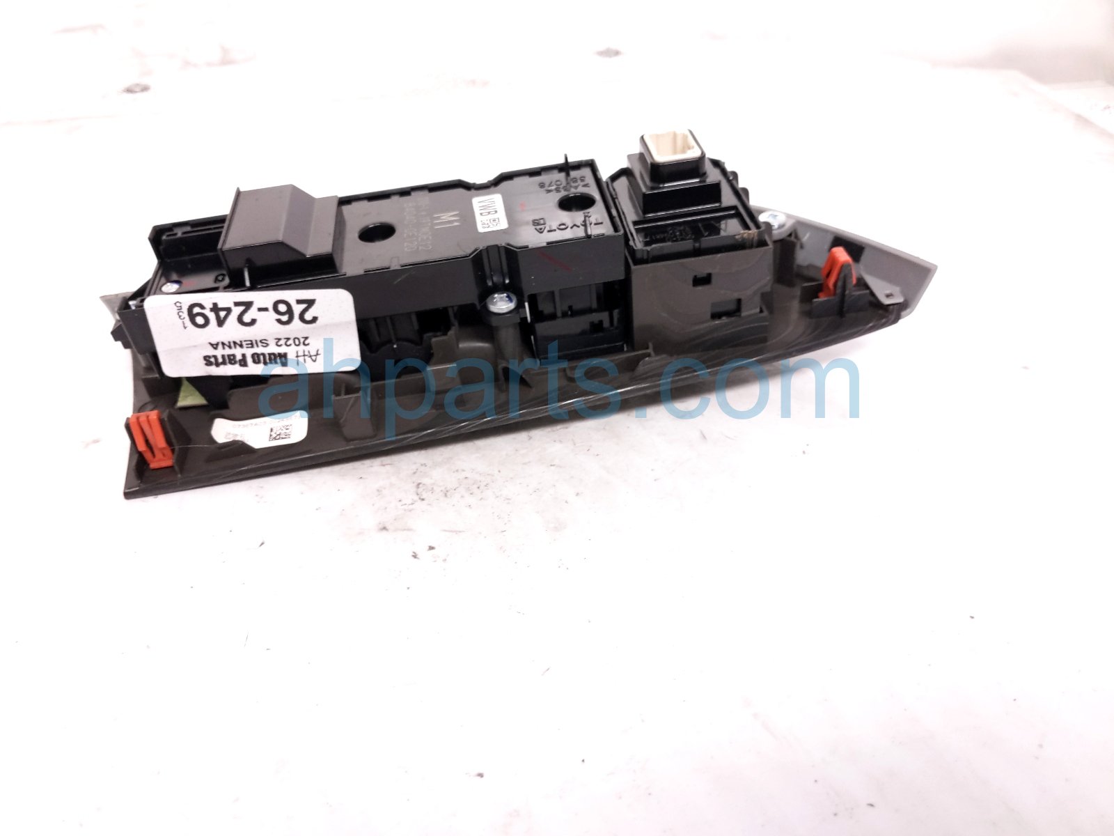 2022 Toyota Sienna Power / Master Window Control Switch Driver 84040 0E120 Replacement 2022 Toyota Sienna Power / Master Window Control Switch Driver 84040 0E120 Replacement thumbnail