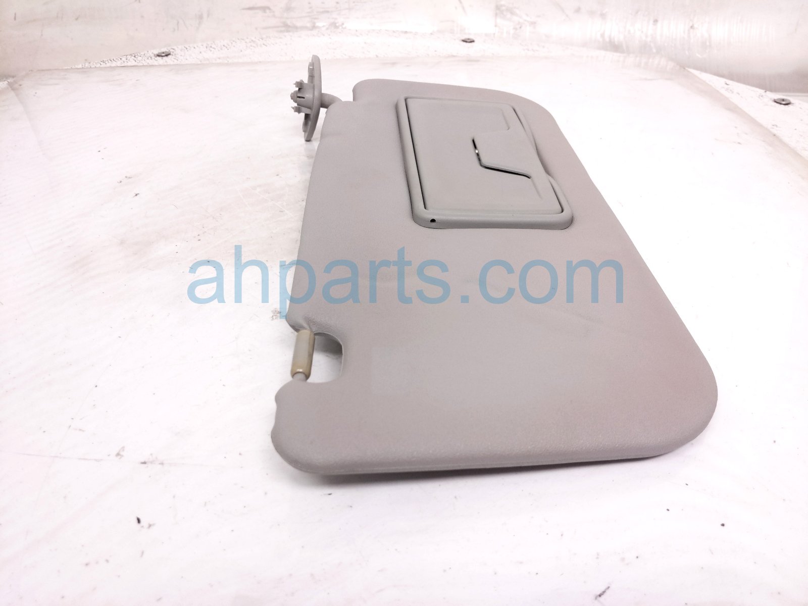 2015 Mitsubishi Lancermit Passenger Sun Visor Grey 7620A862HA Replacement 2015 Mitsubishi Lancermit Passenger Sun Visor Grey 7620A862HA Replacement thumbnail