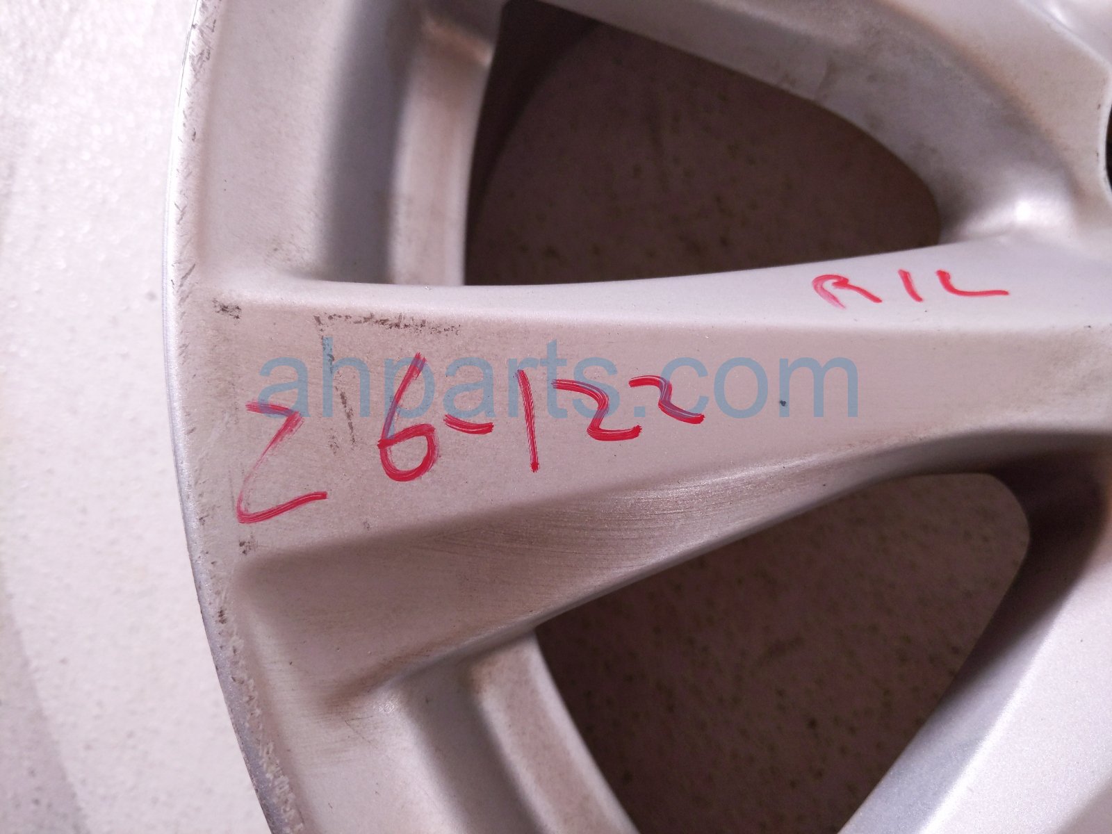 2018 Toyota Camry Rear Driver Wheel / Rim 17x7.5j 42611 33C60 Replacement 2018 Toyota Camry Rear Driver Wheel / Rim 17x7.5j 42611 33C60 Replacement thumbnail