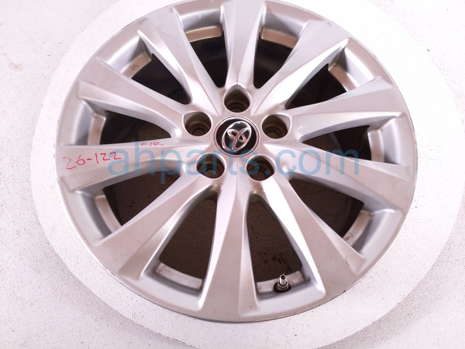2018 Toyota Camry Front Passenger Wheel / Rim 17x7.5 42611 33C60 Replacement 2018 Toyota Camry Front Passenger Wheel / Rim 17x7.5 42611 33C60 Replacement thumbnail