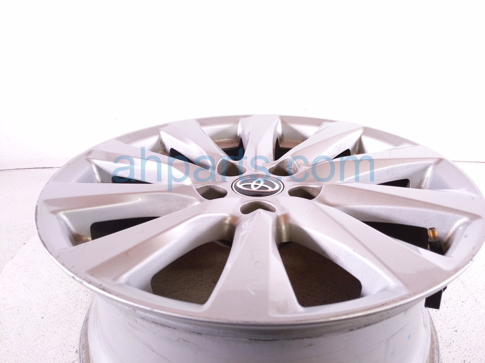 2020 Toyota Camry Rear Passenger Wheel / Rim 17x7.5j 42611 06E01 Replacement 2020 Toyota Camry Rear Passenger Wheel / Rim 17x7.5j 42611 06E01 Replacement thumbnail