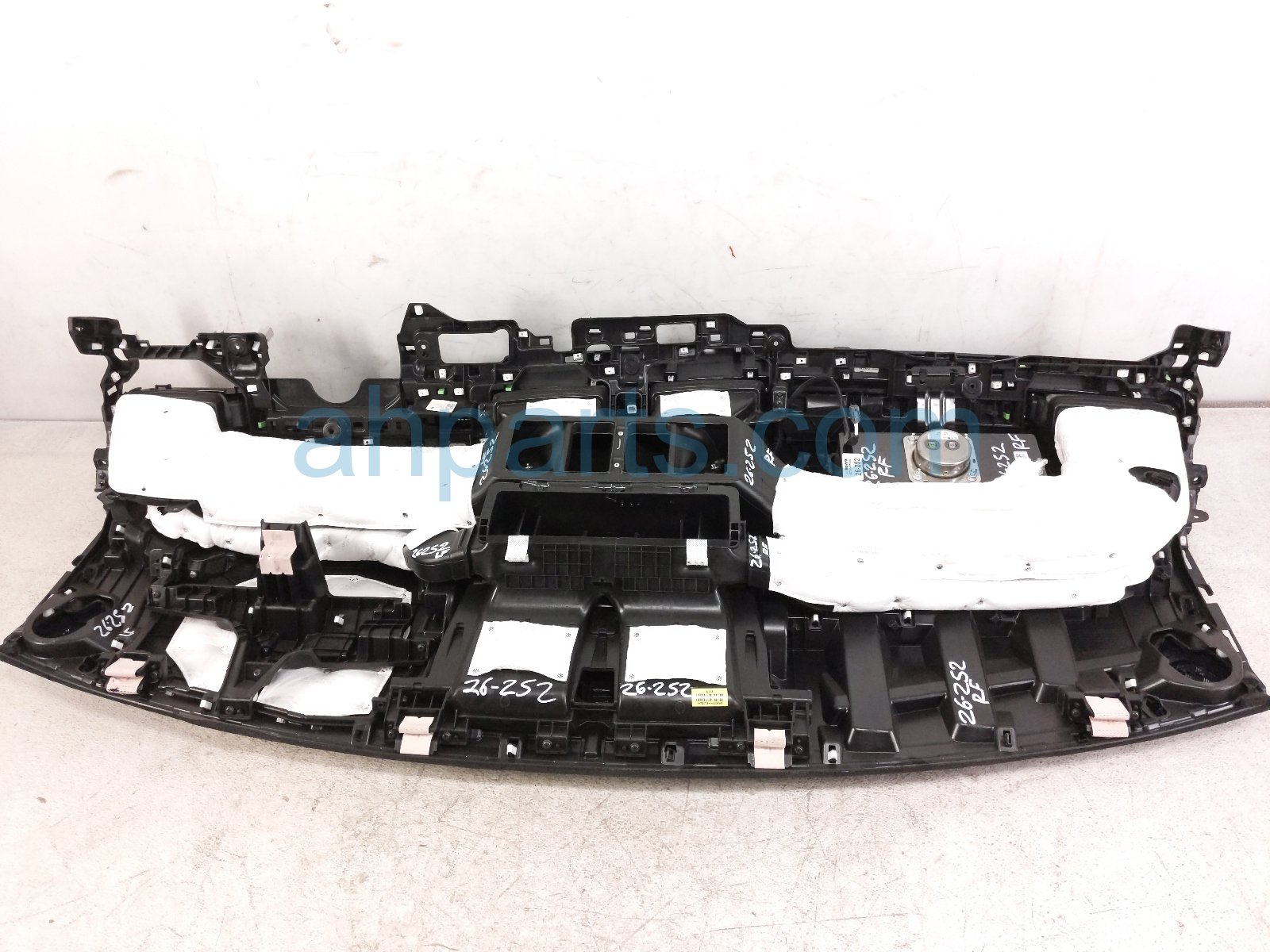 2025 Kia Carnival Dashboard W/ Airbag 84710 R0AF0OFB Replacement 2025 Kia Carnival Dashboard W/ Airbag 84710 R0AF0OFB Replacement thumbnail