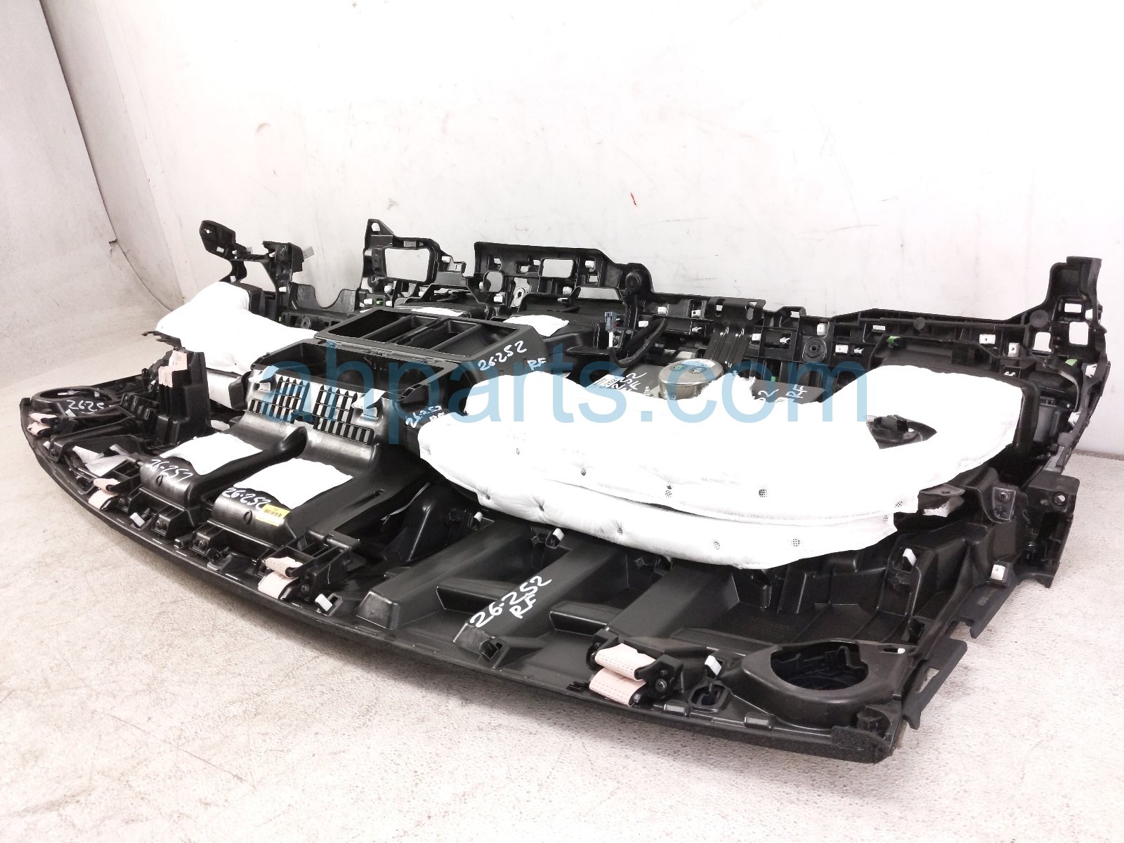 2025 Kia Carnival Dashboard W/ Airbag 84710 R0AF0OFB Replacement 2025 Kia Carnival Dashboard W/ Airbag 84710 R0AF0OFB Replacement thumbnail