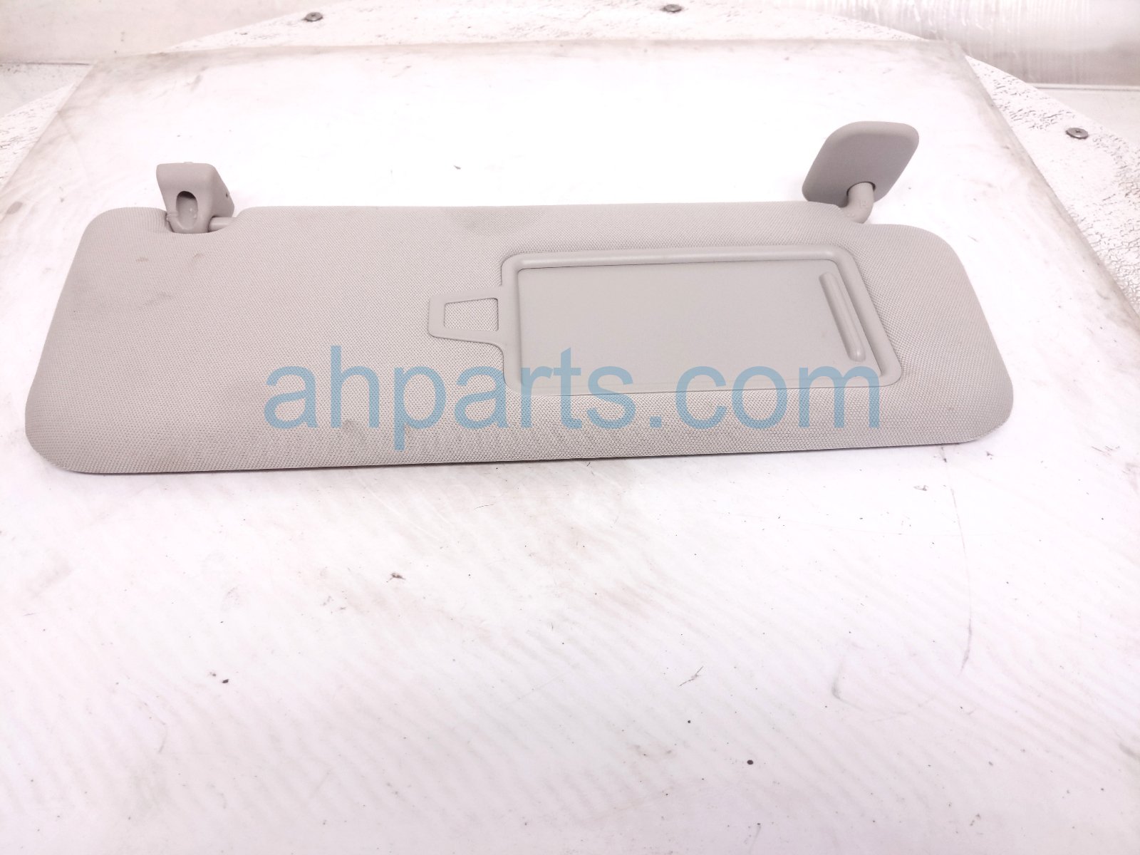 2025 Kia Carnival Passenger Sun Visor Grey 85220 R0130GYT Replacement 2025 Kia Carnival Passenger Sun Visor Grey 85220 R0130GYT Replacement thumbnail