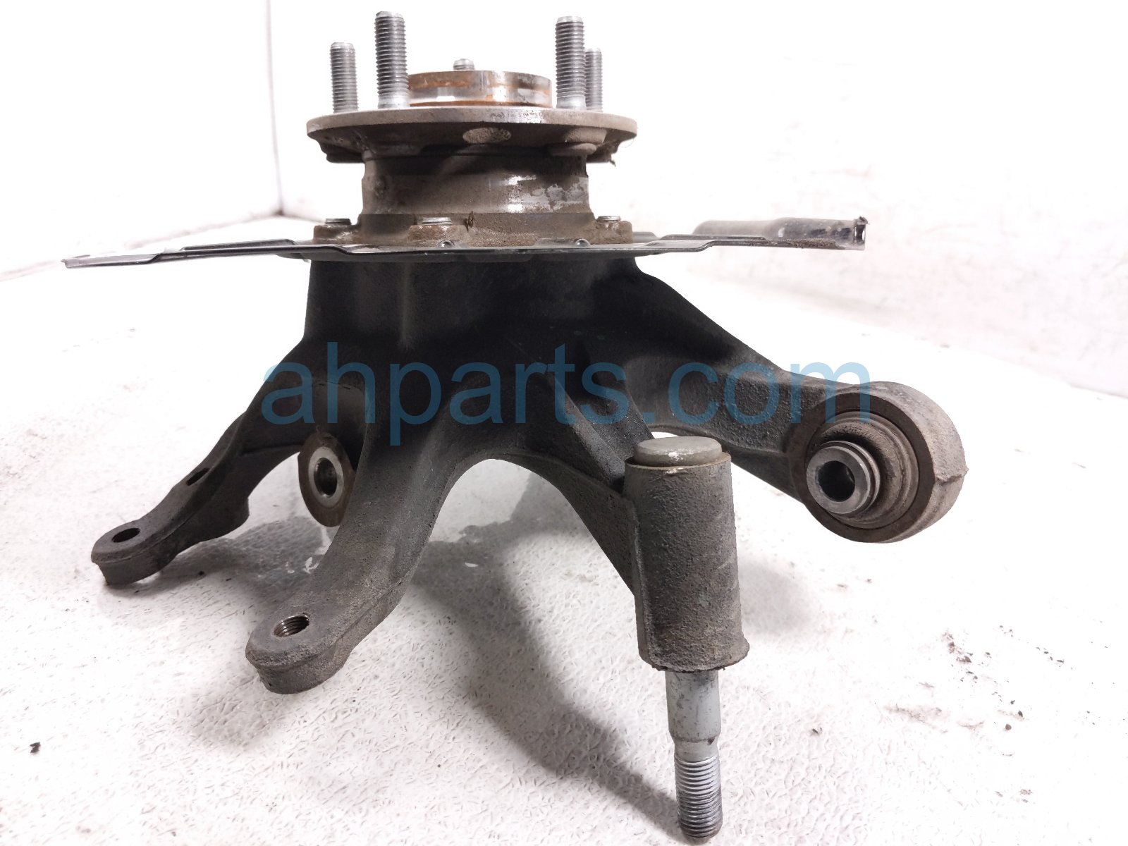 2025 Kia Carnival Axle Stub Rear Driver Spindle Knuckle Hub Fwd 52720 P2000 Replacement 2025 Kia Carnival Axle Stub Rear Driver Spindle Knuckle Hub Fwd 52720 P2000 Replacement thumbnail