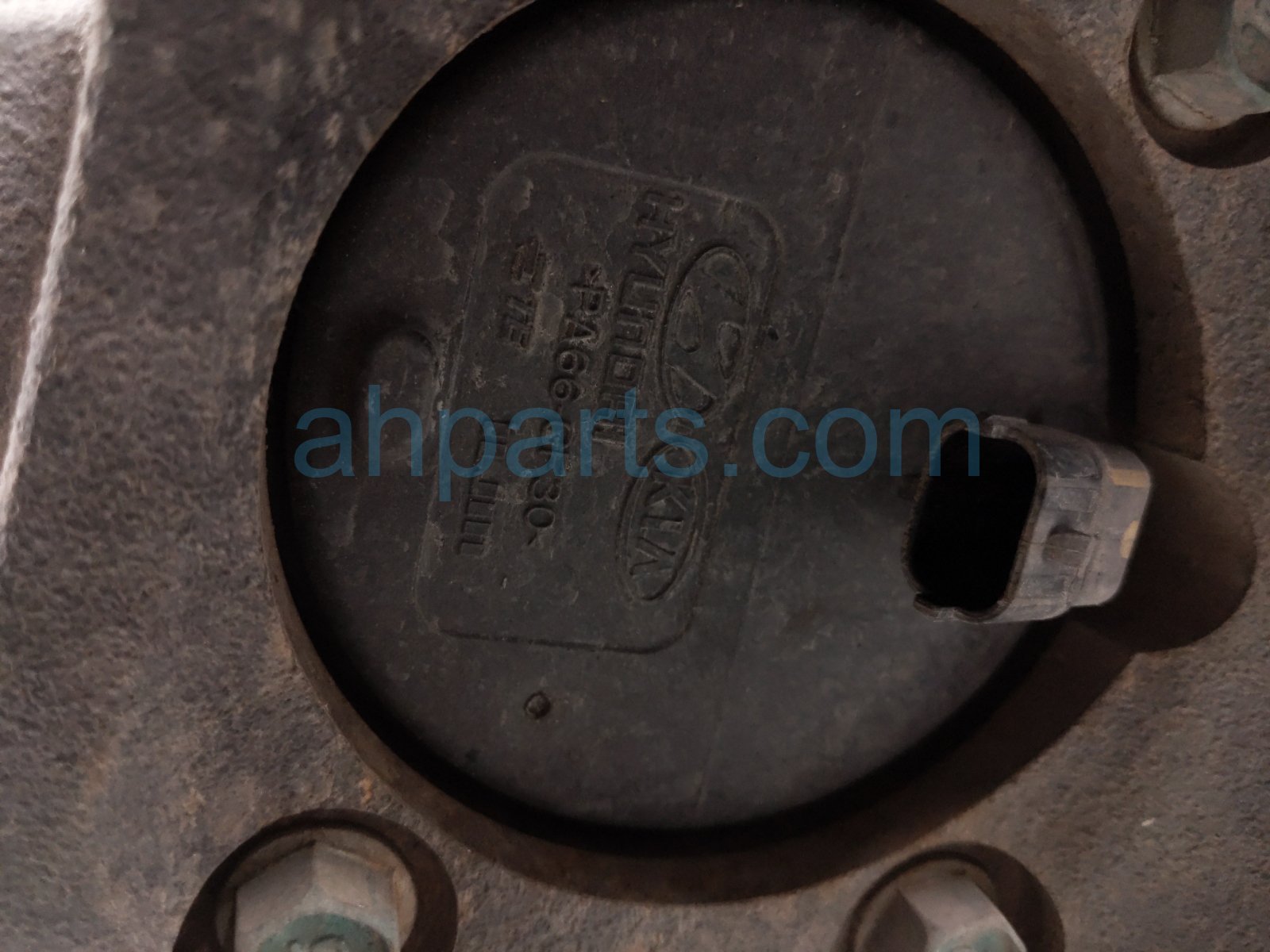 2025 Kia Carnival Axle Stub Rear Driver Spindle Knuckle Hub Fwd 52720 P2000 Replacement 2025 Kia Carnival Axle Stub Rear Driver Spindle Knuckle Hub Fwd 52720 P2000 Replacement thumbnail