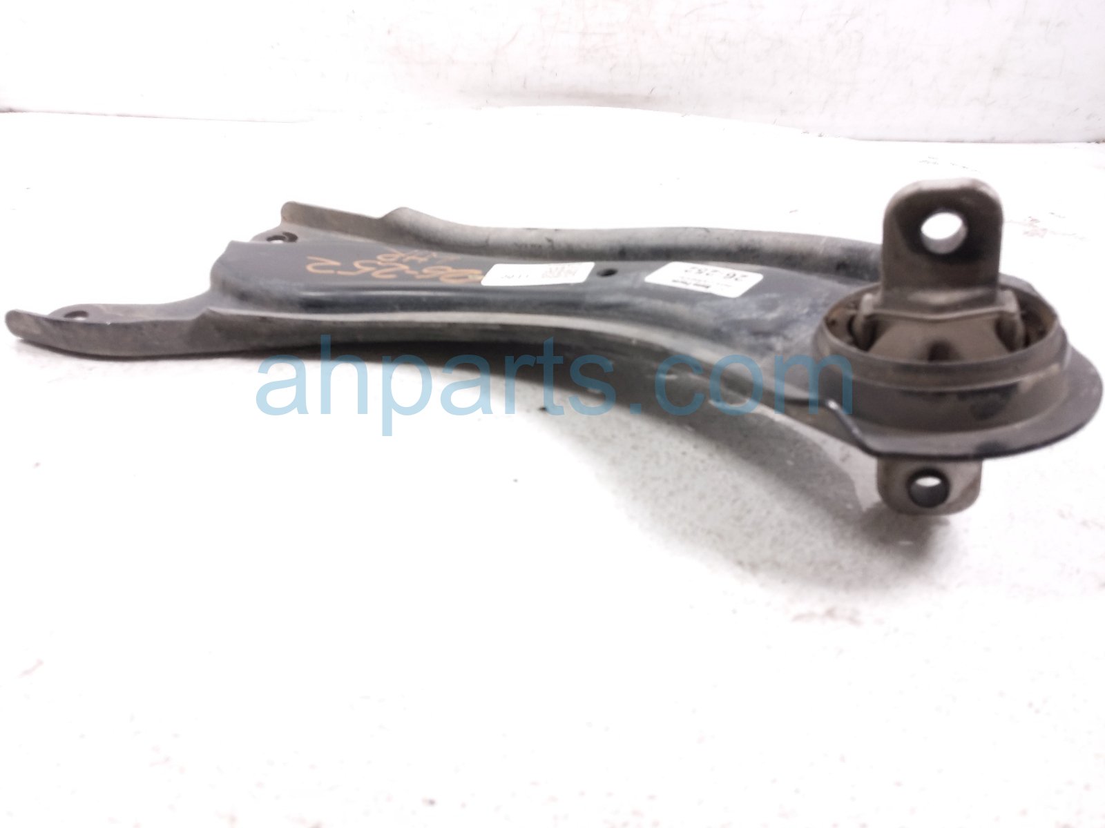 2025 Kia Carnival Rear Driver Trailing Lower Control Arm 55270 R0000 Replacement 2025 Kia Carnival Rear Driver Trailing Lower Control Arm 55270 R0000 Replacement thumbnail