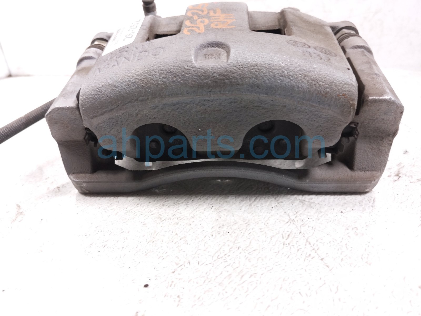 2025 Kia Carnival Front Passenger Brake Caliper 58130 R0100 Replacement 2025 Kia Carnival Front Passenger Brake Caliper 58130 R0100 Replacement thumbnail