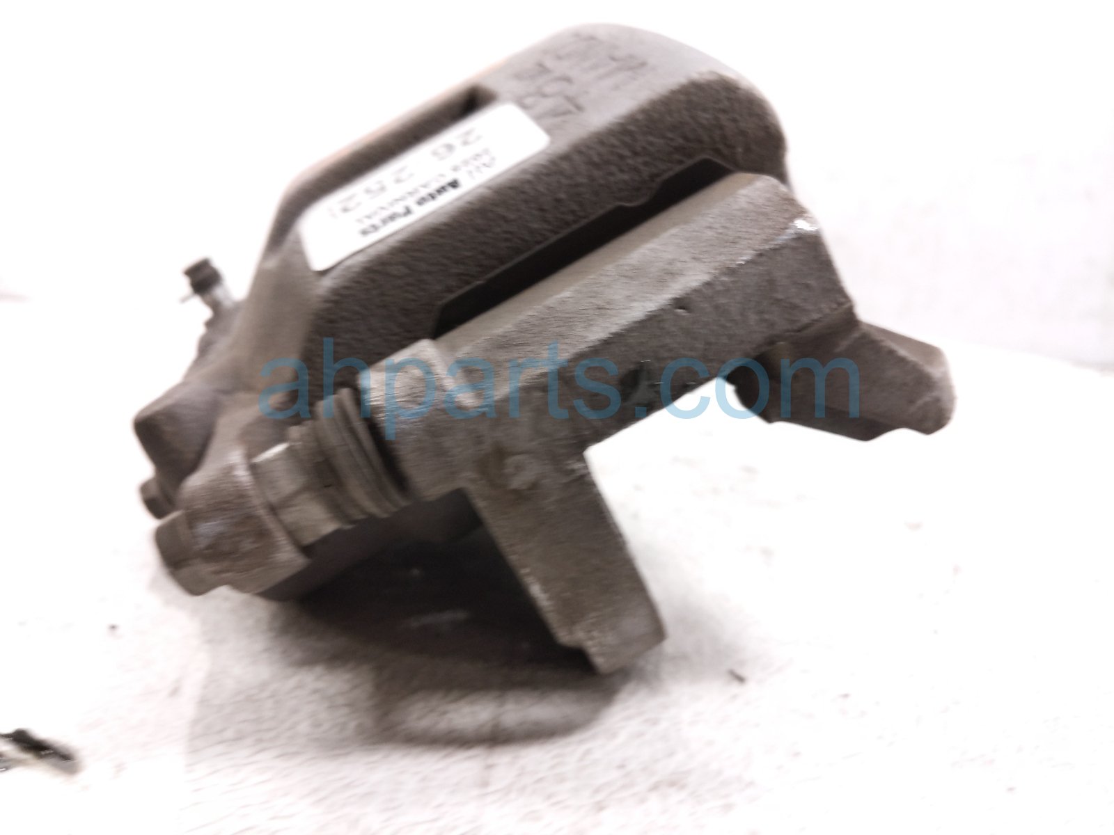 2025 Kia Carnival Front Driver Brake Caliper 58110 R0100 Replacement 2025 Kia Carnival Front Driver Brake Caliper 58110 R0100 Replacement thumbnail