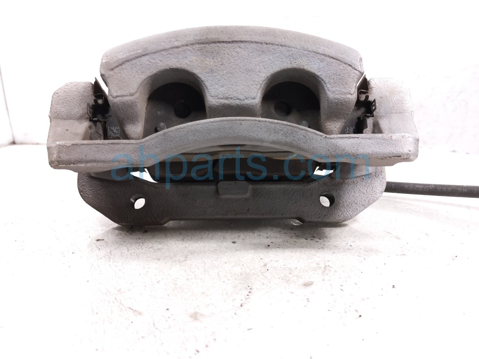 2025 Kia Carnival Front Driver Brake Caliper 58110 R0100 Replacement 2025 Kia Carnival Front Driver Brake Caliper 58110 R0100 Replacement thumbnail