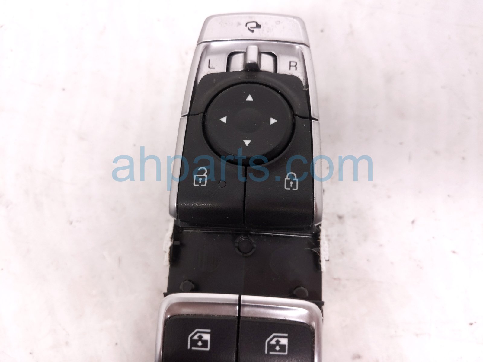 2025 Kia Carnival Power / Master Window Control Switch 93571 R0EB0WK Replacement 2025 Kia Carnival Power / Master Window Control Switch 93571 R0EB0WK Replacement thumbnail