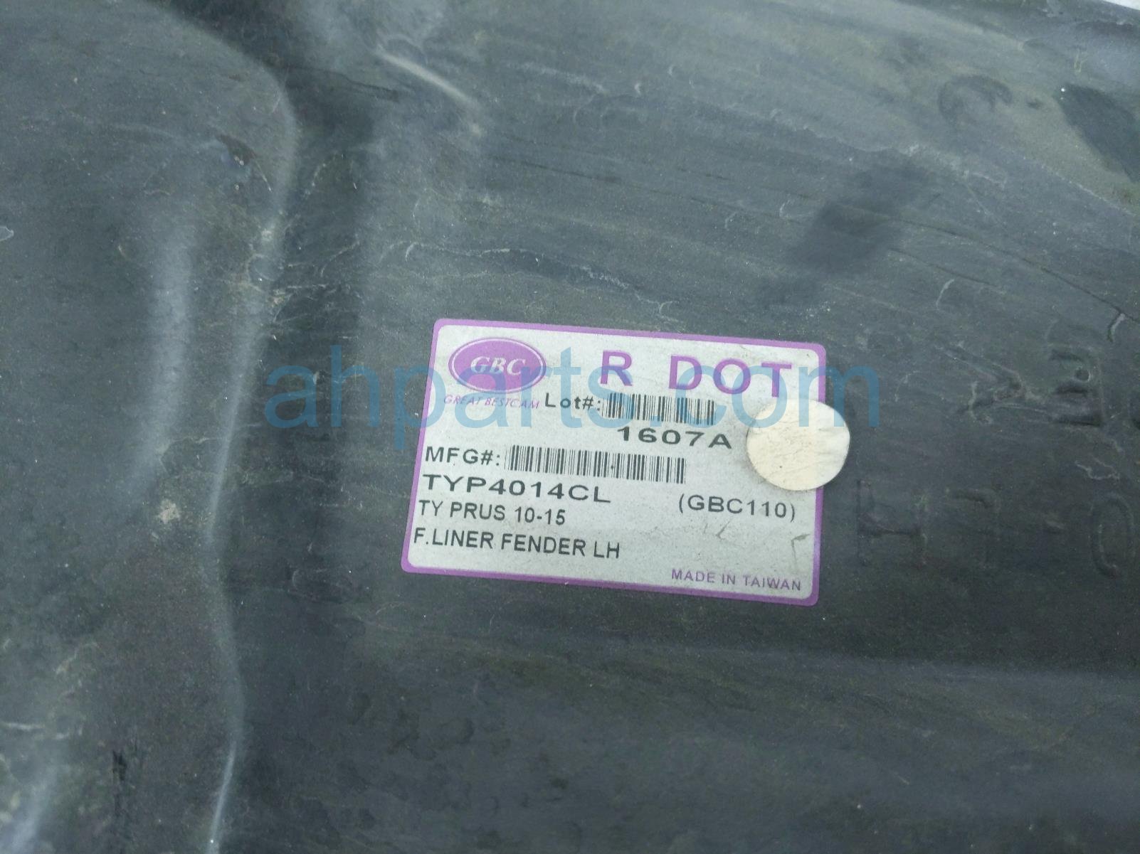2014 Toyota Prius Front Driver Inner Fender Liner 53876 47070 Replacement 2014 Toyota Prius Front Driver Inner Fender Liner 53876 47070 Replacement thumbnail
