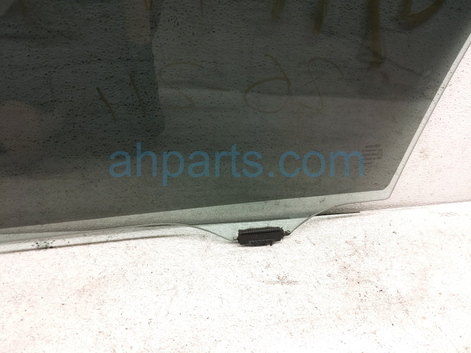 2026 Toyota Camry Front Passenger Door Glass Window 68101 06340 Replacement 2026 Toyota Camry Front Passenger Door Glass Window 68101 06340 Replacement thumbnail
