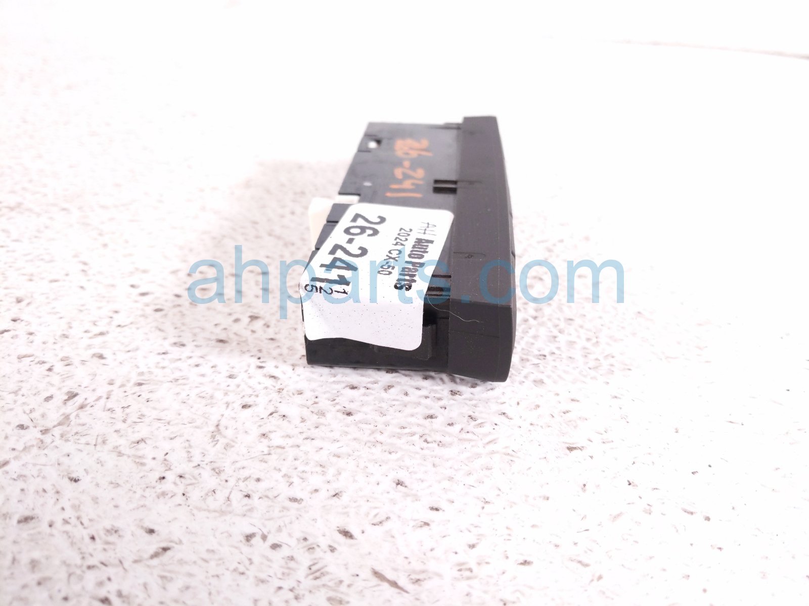 2024 Mazda Cx 50 Dash Center Switch Bezel W/buttons VA56 661 70 Replacement 2024 Mazda Cx 50 Dash Center Switch Bezel W/buttons VA56 661 70 Replacement thumbnail