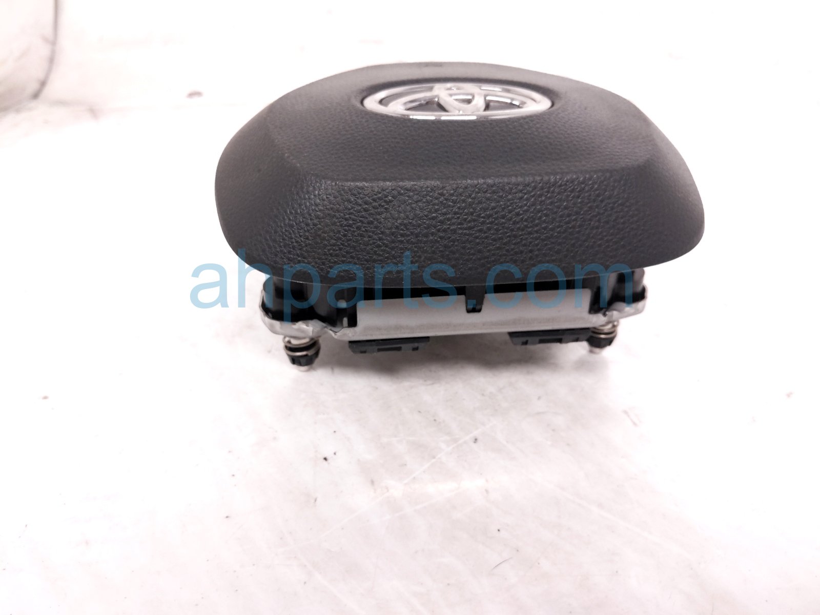 2022 Toyota Corolla Driver Wheel Airbag 45130 12D90 C0 Replacement 2022 Toyota Corolla Driver Wheel Airbag 45130 12D90 C0 Replacement thumbnail