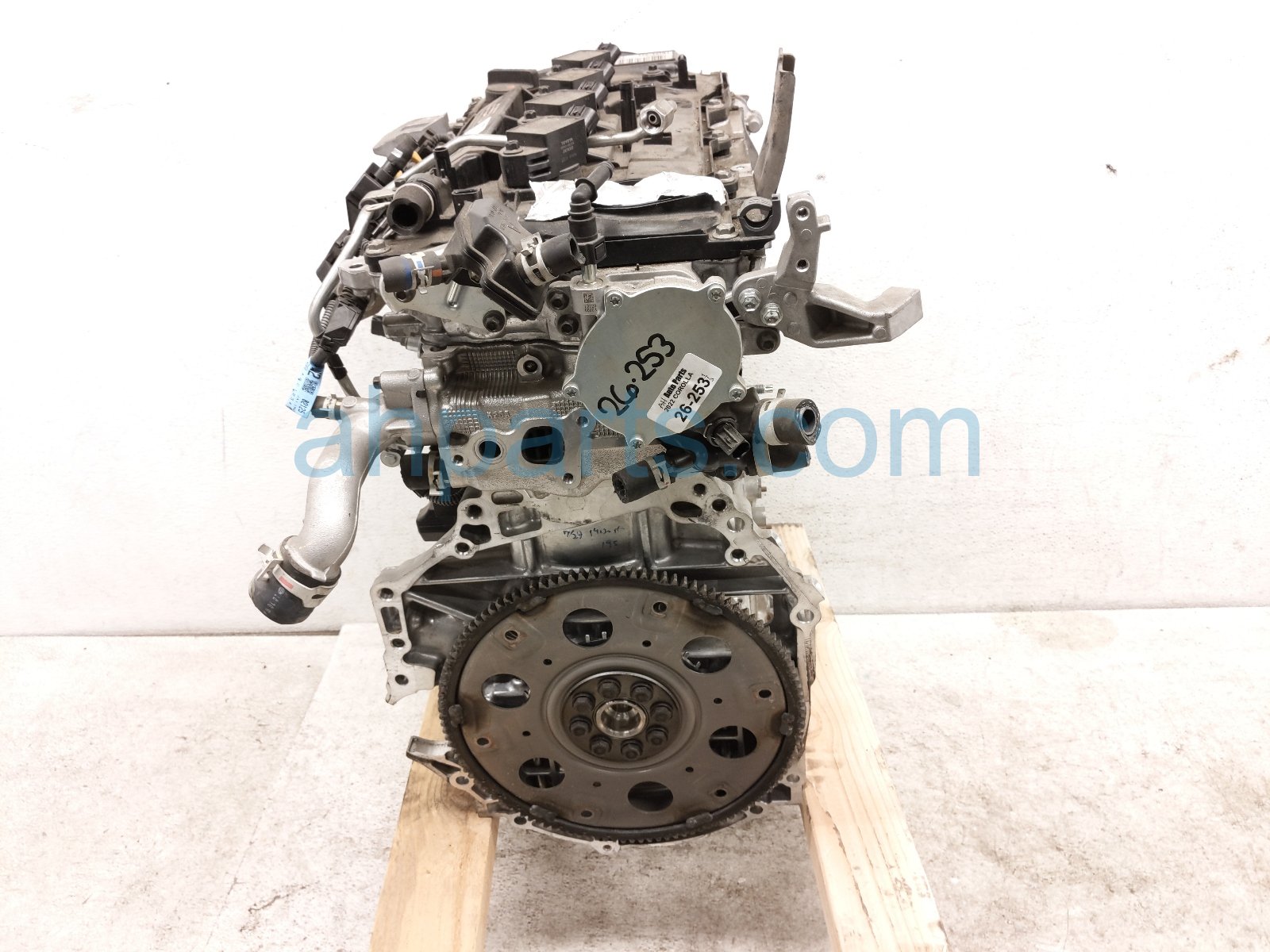 Toyota LONG BLOCK ENGINE / MOTOR = 30K MI Toyota LONG BLOCK ENGINE / MOTOR = 30K MI