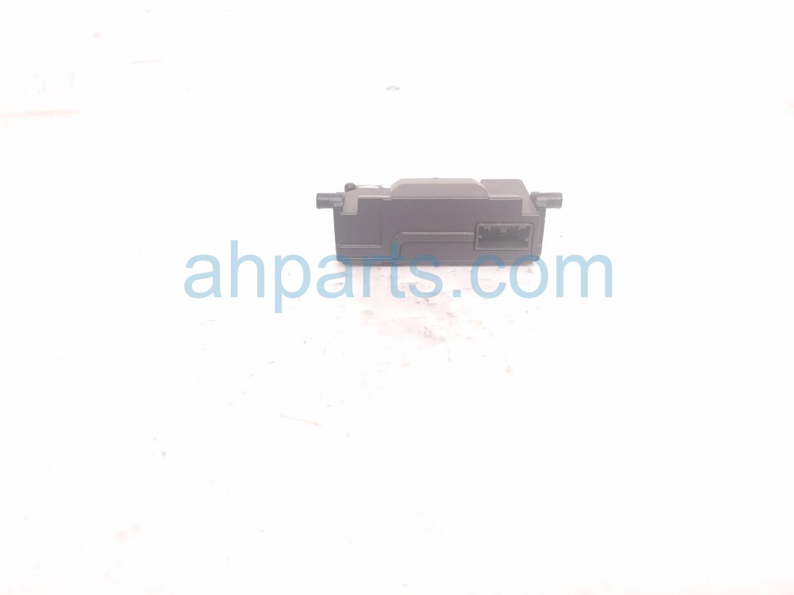 2020 Ford Explorer Windshield Mounted Camera Unit LB5T 19H406 CF Replacement 2020 Ford Explorer Windshield Mounted Camera Unit LB5T 19H406 CF Replacement thumbnail