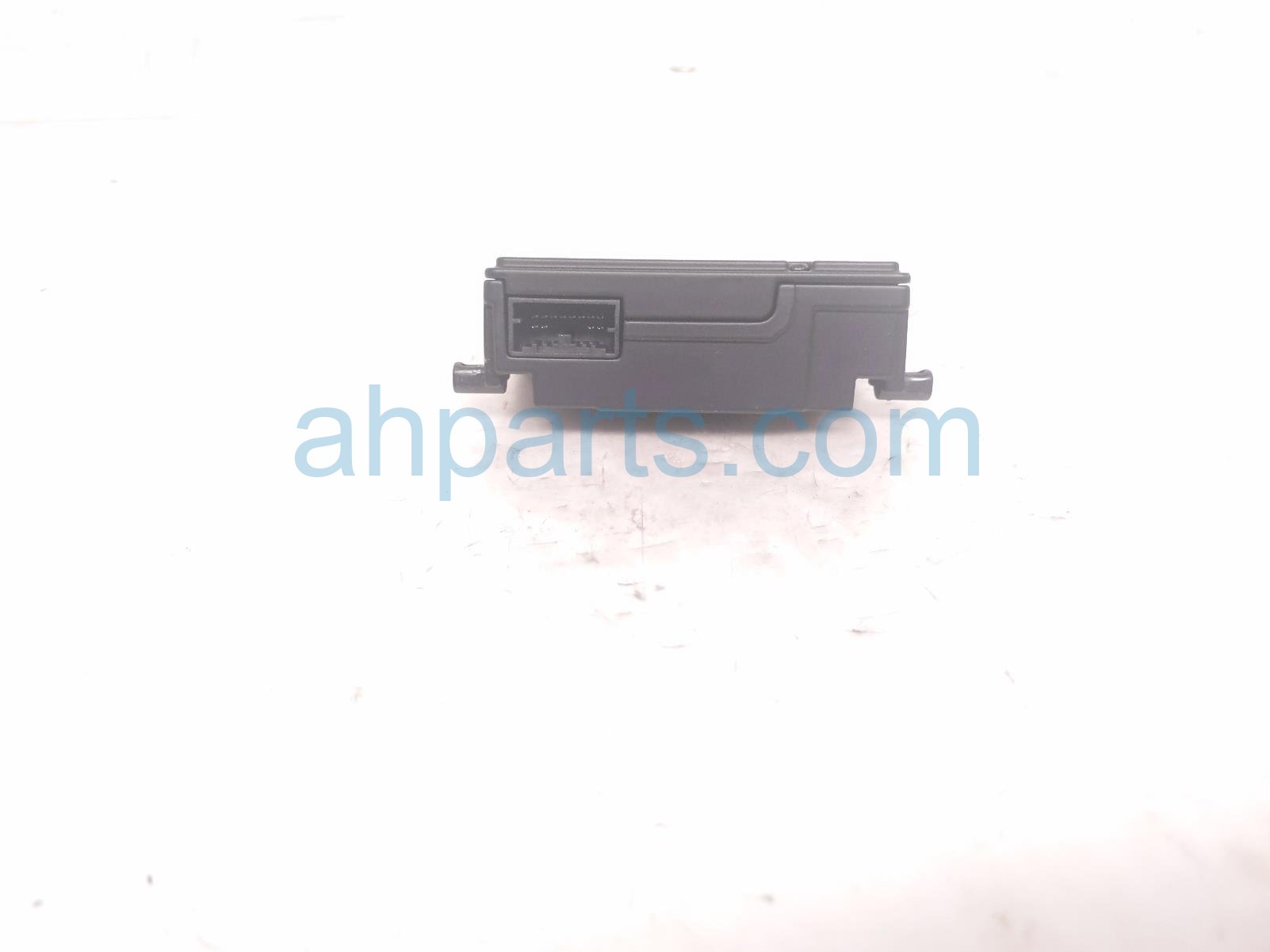 2020 Ford Explorer Windshield Mounted Camera Unit LB5T 19H406 CF Replacement 2020 Ford Explorer Windshield Mounted Camera Unit LB5T 19H406 CF Replacement thumbnail