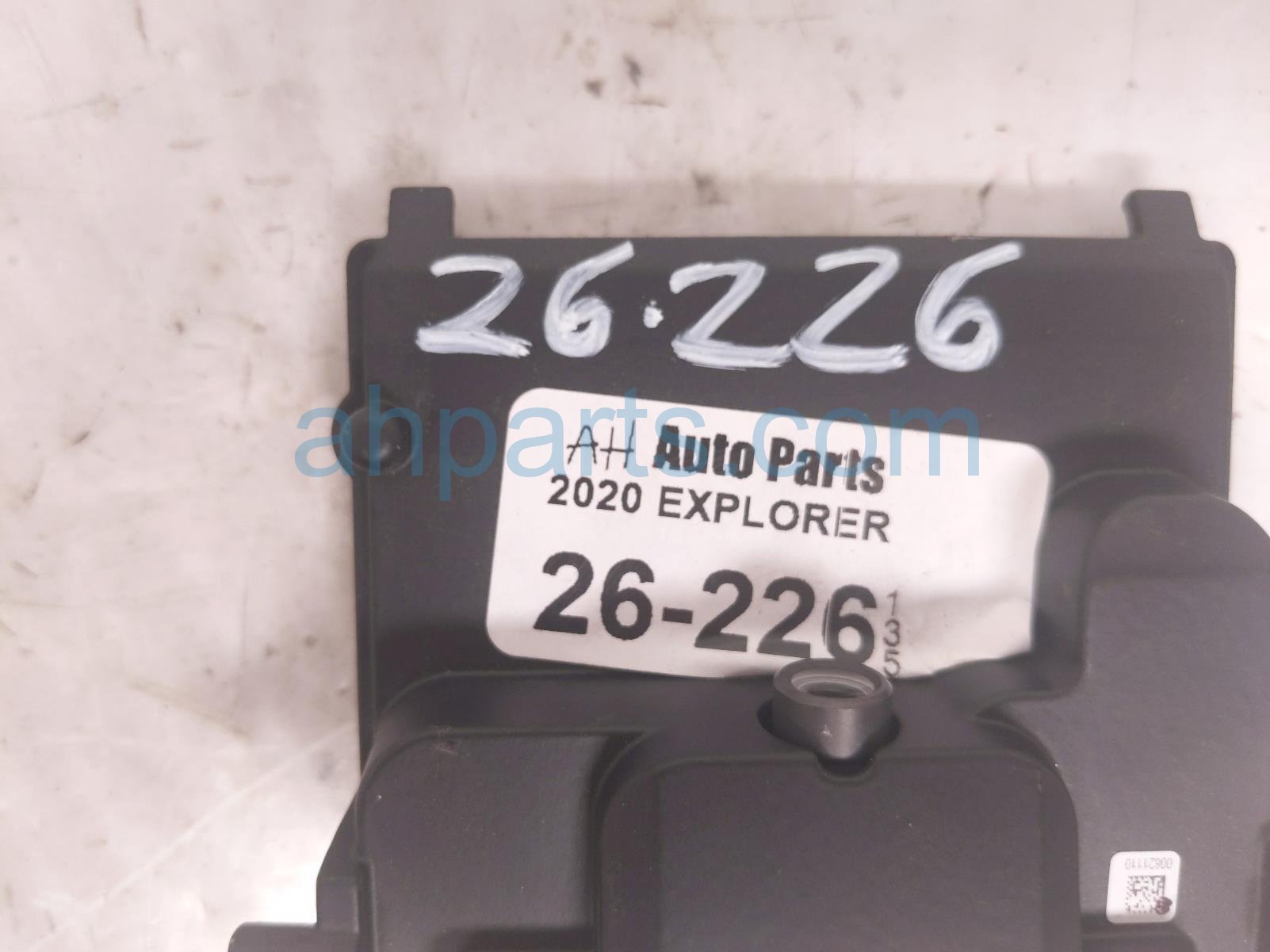 2020 Ford Explorer Windshield Mounted Camera Unit LB5T 19H406 CF Replacement 2020 Ford Explorer Windshield Mounted Camera Unit LB5T 19H406 CF Replacement thumbnail
