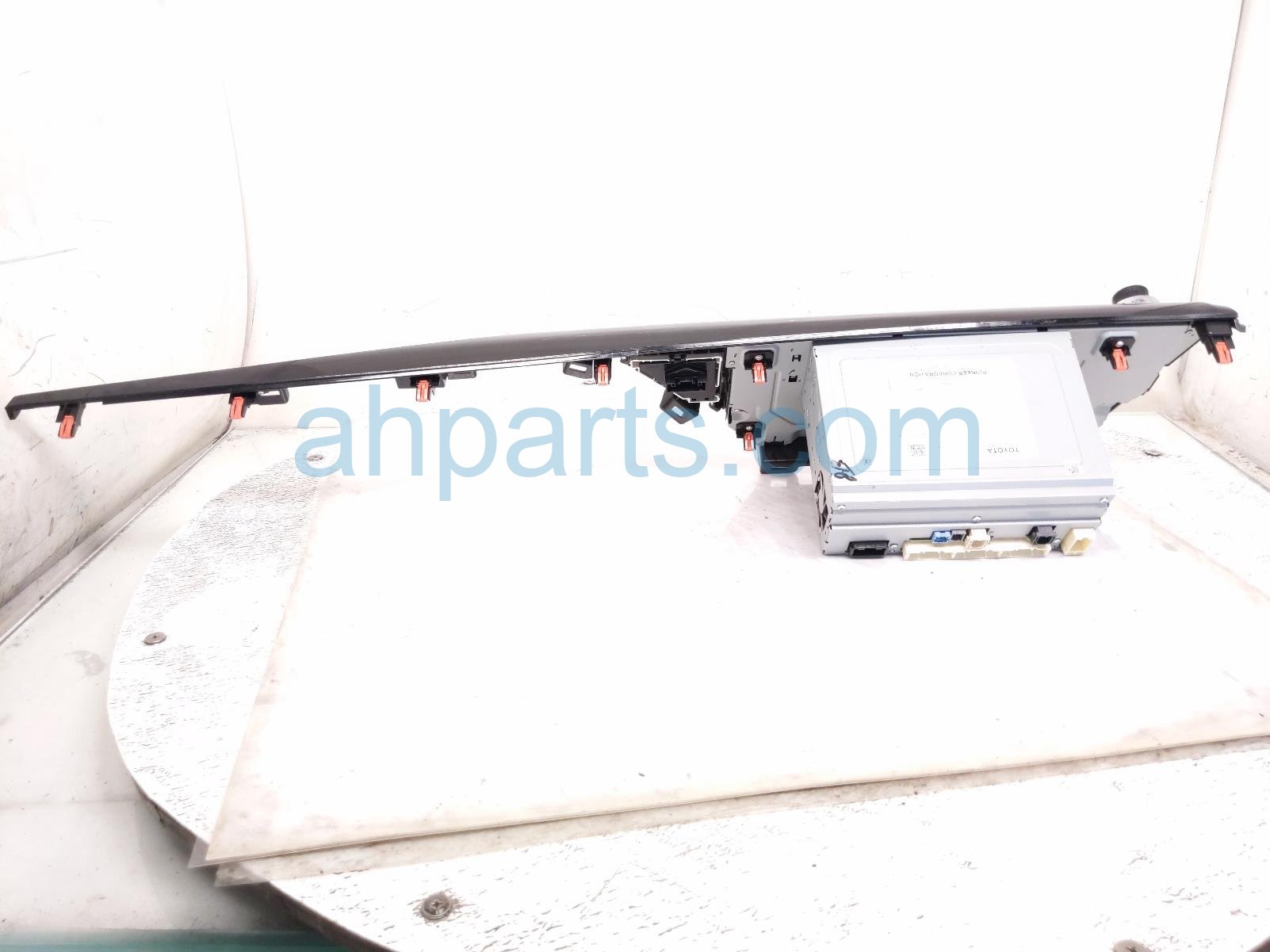2020 Toyota Camry Radio Receiver & Display Screen 86140 06D20 Replacement 2020 Toyota Camry Radio Receiver & Display Screen 86140 06D20 Replacement thumbnail