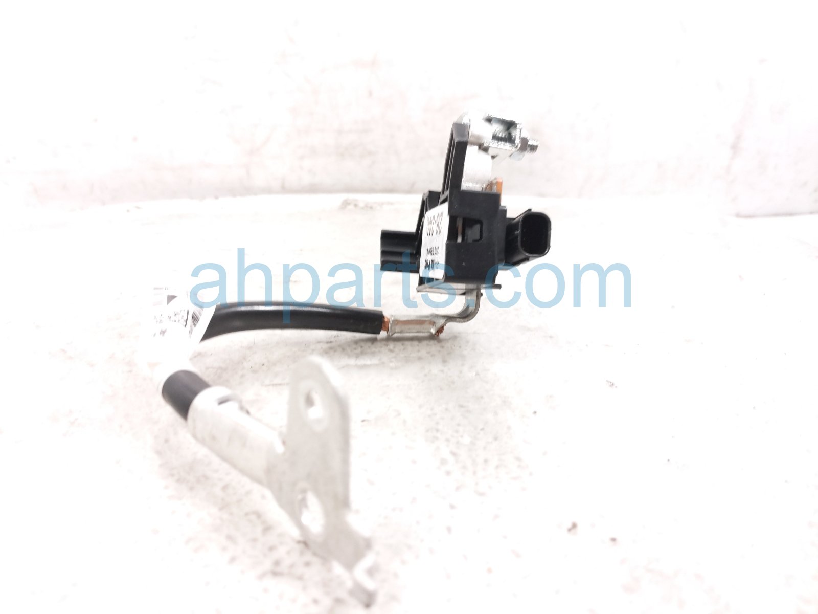 2022 Toyota Sienna Negative Battery Cable W/sensor 82163 08080 Replacement 2022 Toyota Sienna Negative Battery Cable W/sensor 82163 08080 Replacement thumbnail