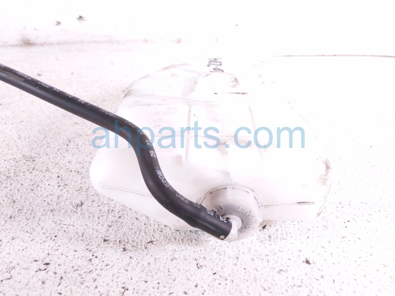 2024 Honda Pilot Coolant Overflow Reservoir Tank 19101 61A A00 Replacement 2024 Honda Pilot Coolant Overflow Reservoir Tank 19101 61A A00 Replacement thumbnail